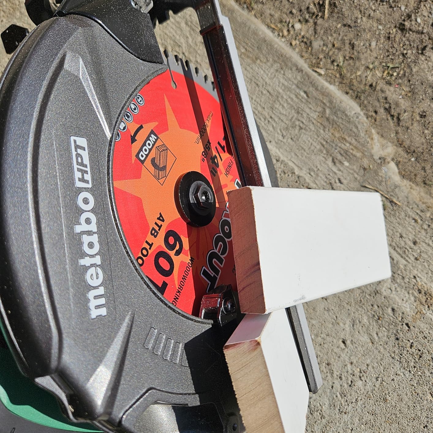 Metabo HPT 7-1/4-Inch Circular Saw Kit | 6,000 RPM, 15-Amp Motor | Integrated Dust Blower | 24T Premium Framing/Ripping Blade | C7SB3 customer photo 1