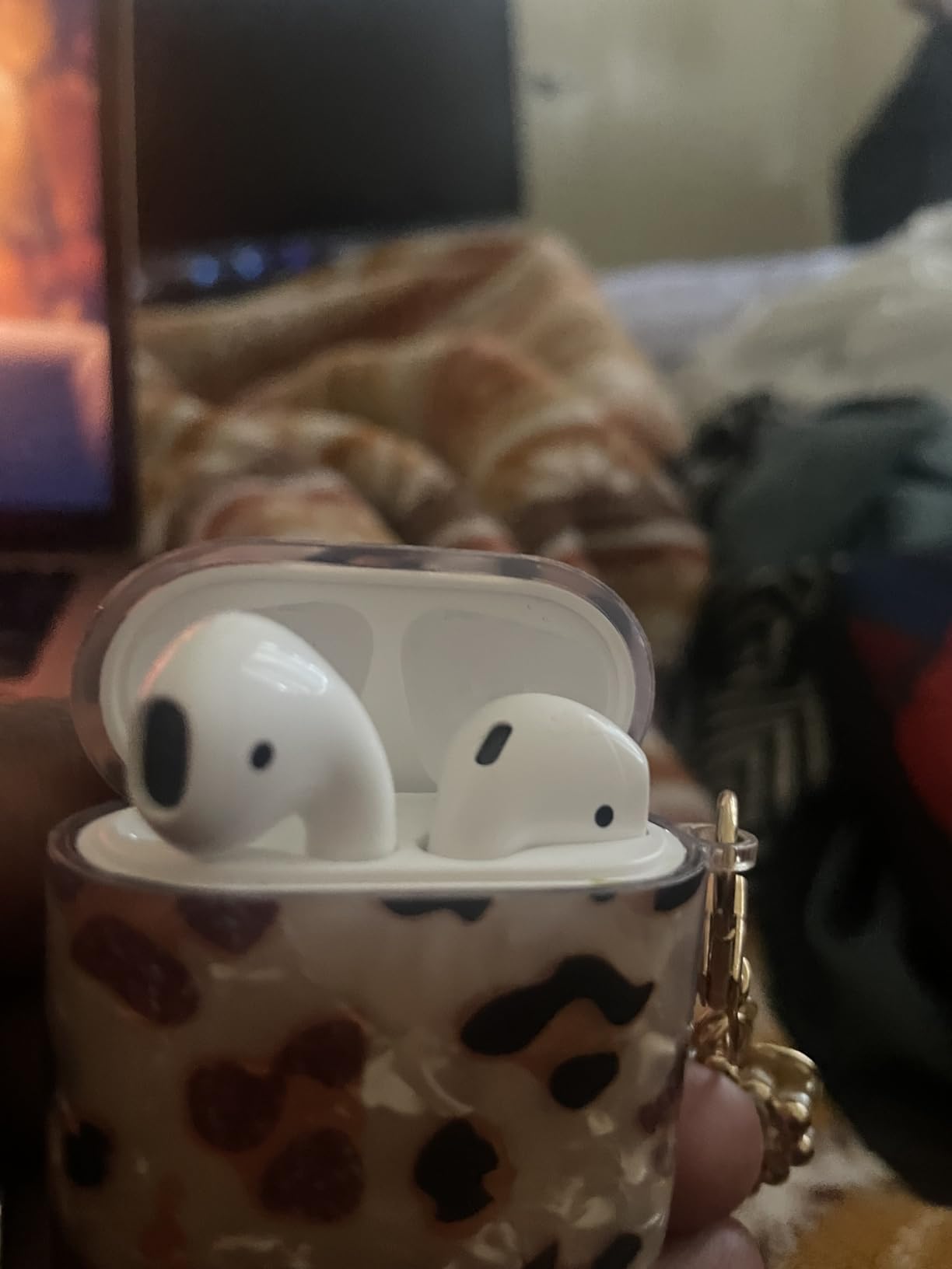Apple AirPods 2 with Charging Case - White (Renewed) customer photo 2