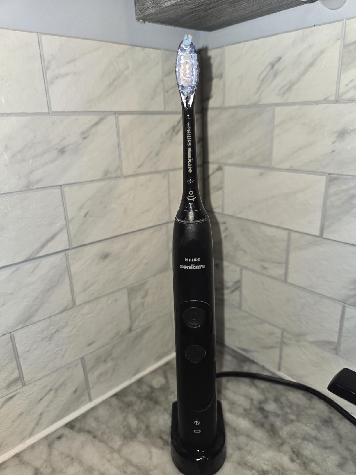 ExpertClean 7500 White, Rechargeable Electric Power Toothbrush, HX9690/06 customer photo 1