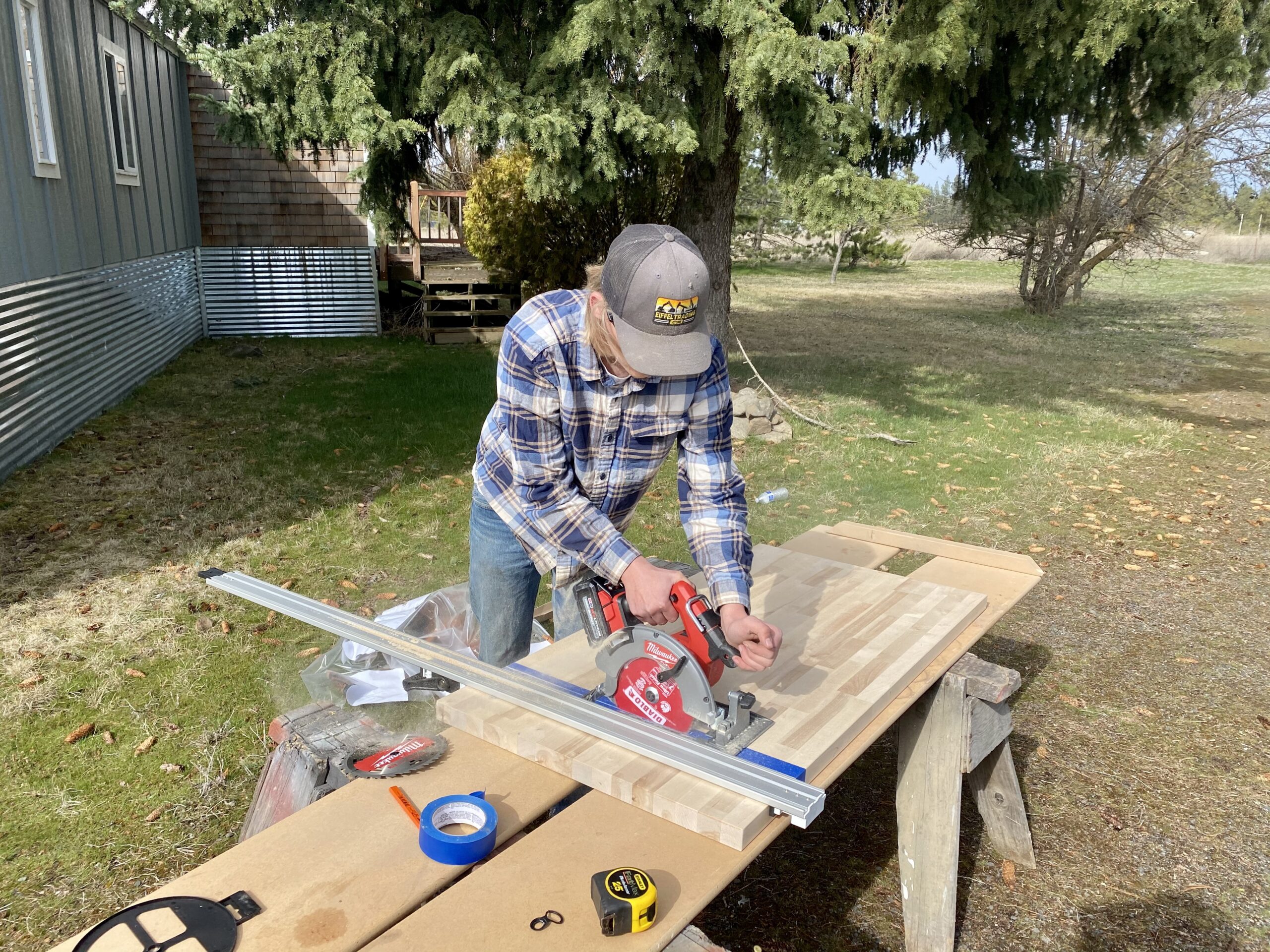 Milwaukee 2732-20 M18 Fuel 18 Volt Lithium-Ion 15 Amp 7-1/4 Inch Cordless Circular Saw (Tool Only) (Non-Retail Packaging) customer photo 1