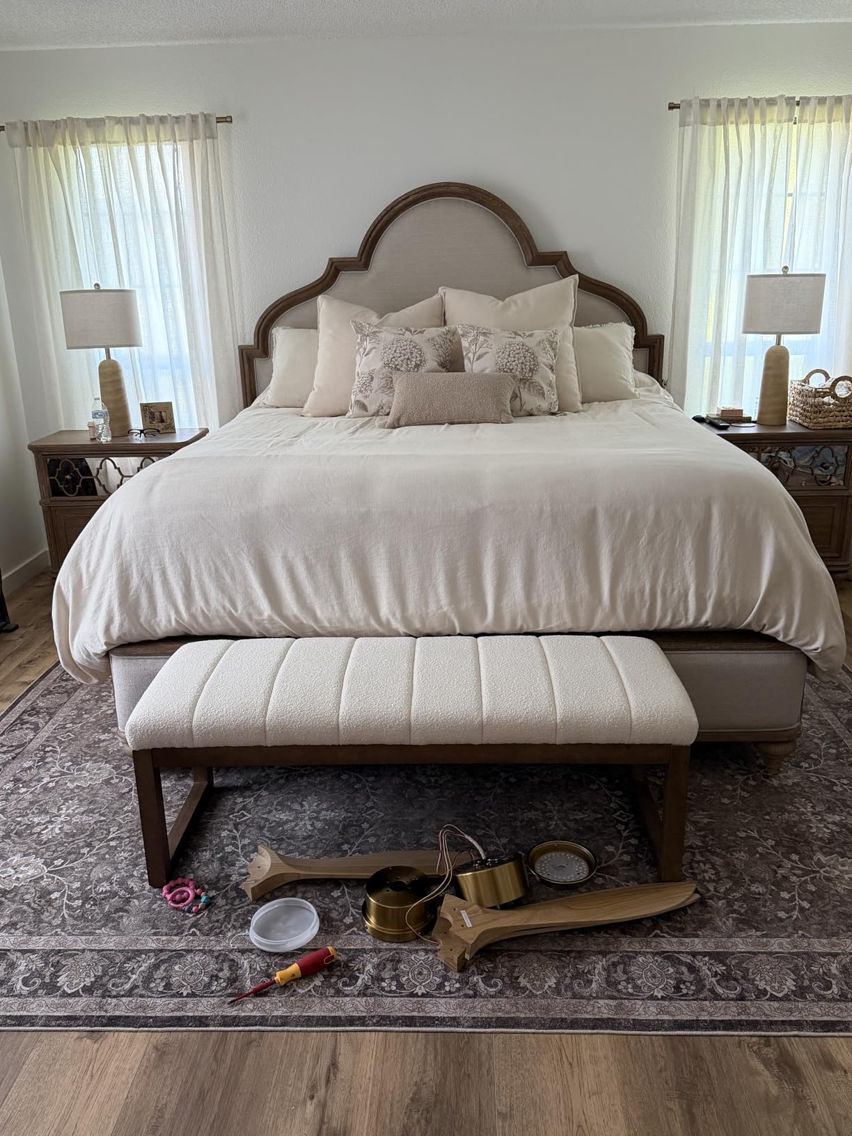 Bedsure Comforter Duvet Insert - Quilted Comforters King Size, All Season Duvet, GentleSoft Down Alternative Bedding Blanket, with 8 Tabs, White, King 90 x 102 Inches customer photo 1