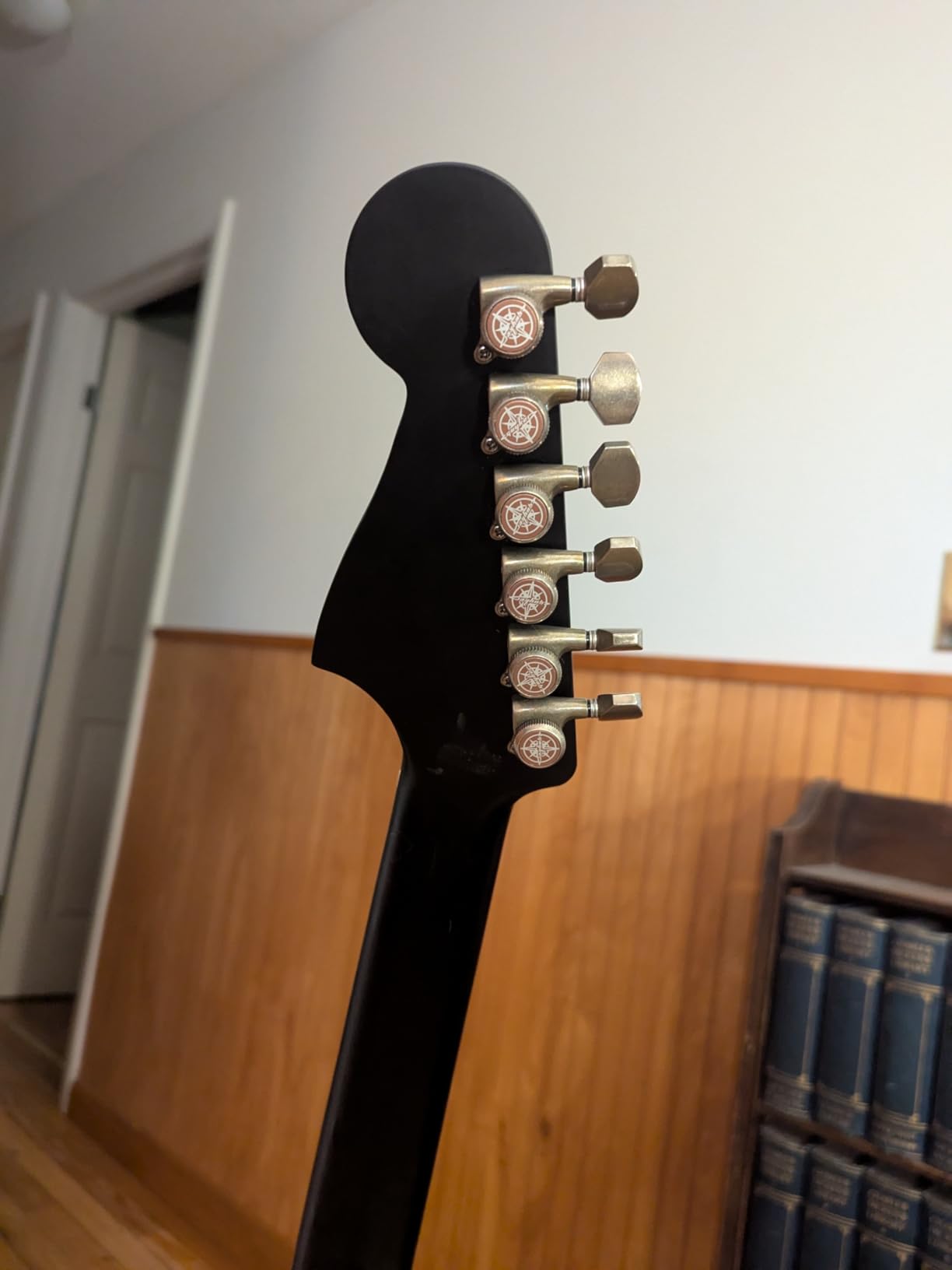Fender California Debut Redondo Series Acoustic Guitar, Beginner Guitar, 2-Year Warranty, Natural customer photo 1