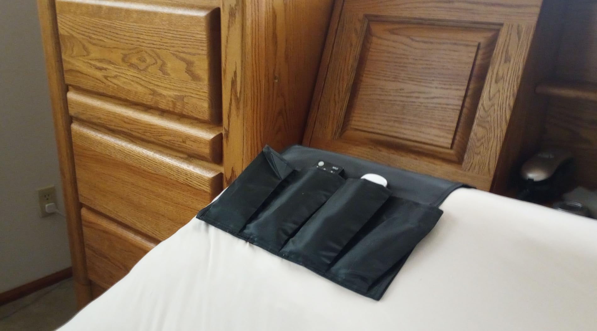 Lucid L150 Adjustable Base - Bed Frame with Head and Foot Incline - Wireless Remote Control - Premium Quiet Motor, Queen size customer photo 2