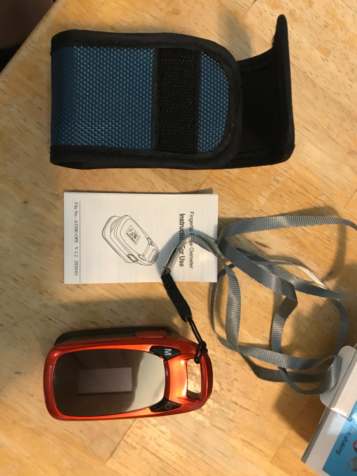 Fingertip Pulse Oximeter with Plethysmograph and Perfusion Index, include carrying case, Large OLED Digital Display Blood Oxygen Saturation Monitor Heart Rate Monitor customer photo 1