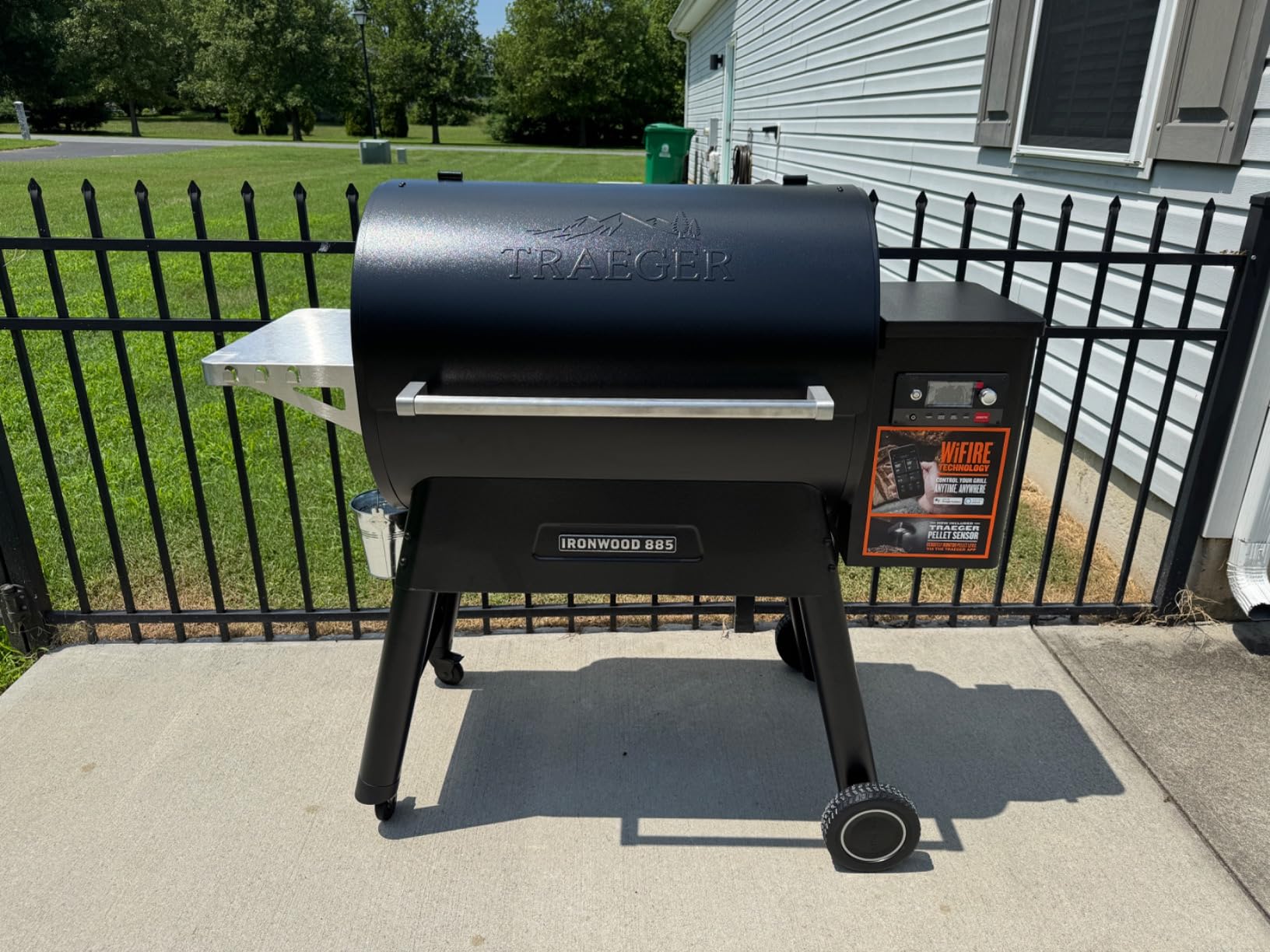 Traeger Ironwood 885 Wood Pellet Grill and Smoker, WiFi Pellet Smoker Grill with Super Smoke Mode, D2 Controller, 885 sq. in. Cooking Area (TFB89BLFC) customer photo 2