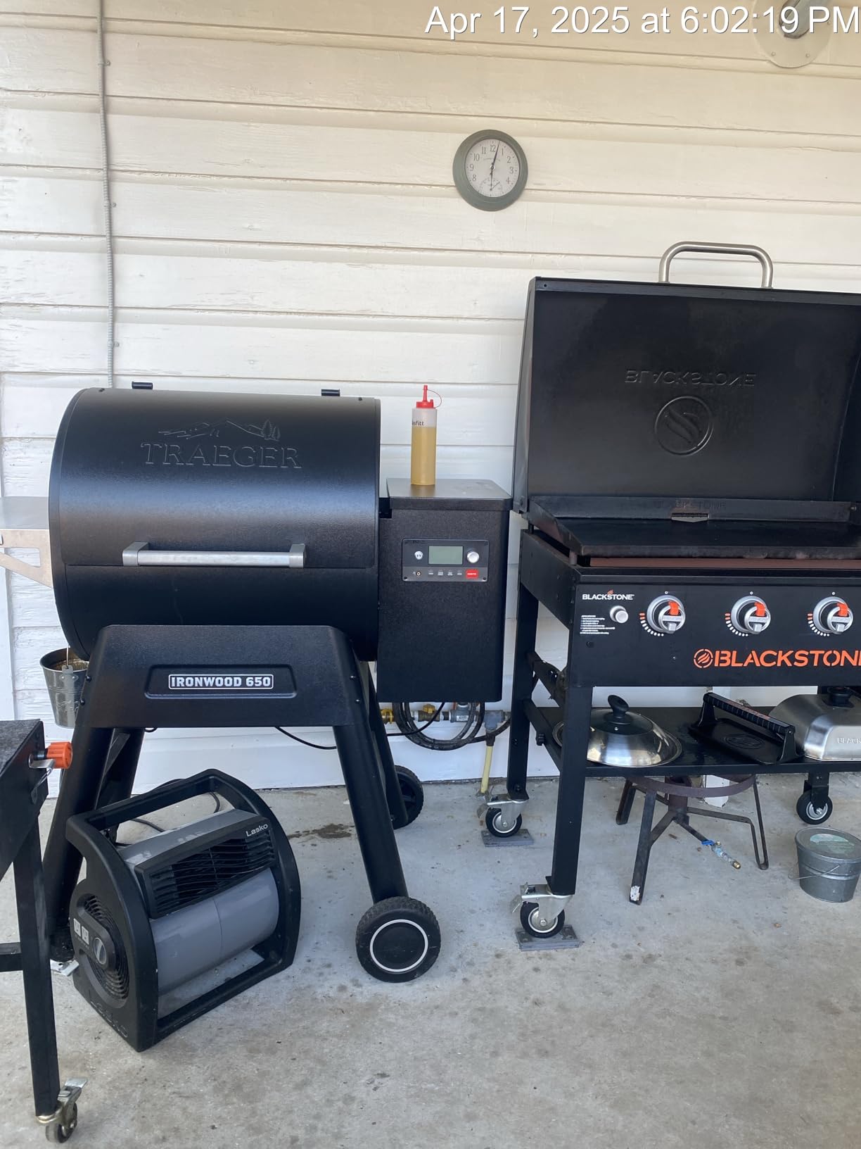 Traeger Grills Ironwood 650 Electric Wood Pellet Grill and Smoker, Black, 650 Square Inches Cook Area, 500 Degree Max Temperature, Meat Probe, 6 in 1 BBQ Grill with WiFi and app connectivity customer photo 1