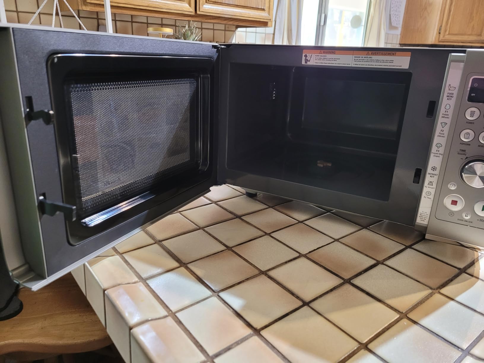 Breville BMO650SIL Compact Wave Soft Close Countertop Microwave Oven, Silver customer photo 2