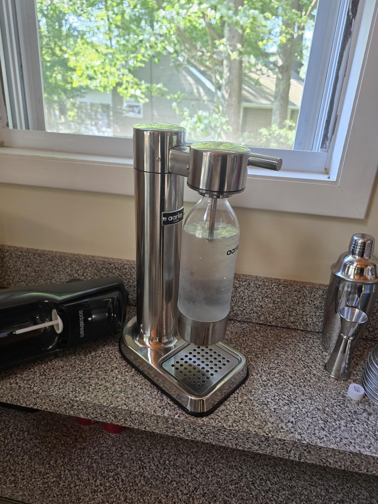 aarke - Carbonator III Premium Carbonator-Sparkling & Seltzer Water Maker-Soda Maker with PET Bottle (Matte Black) customer photo 1