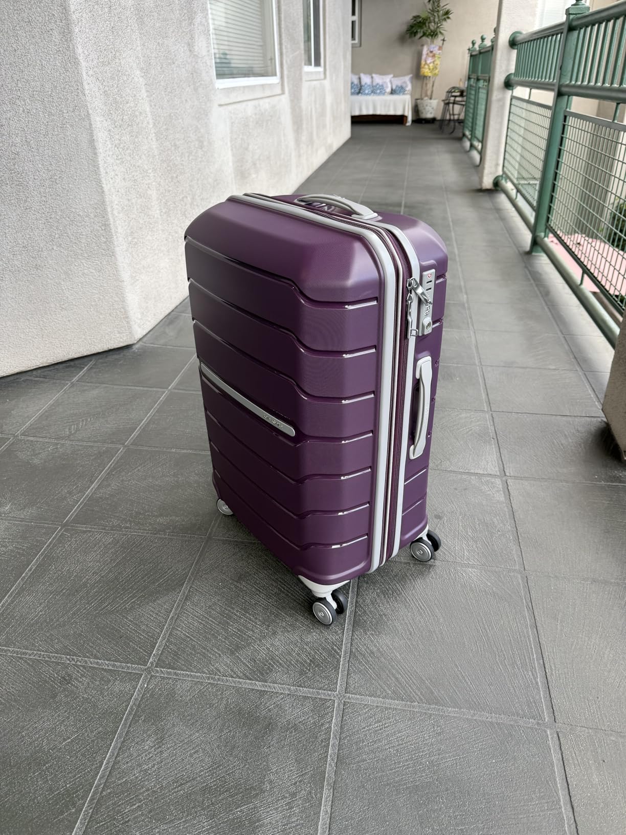 Samsonite Freeform 2-Piece Luggage Set - Carry-On & Large Checked Luggage with Dual Spinner Wheels - Durable Polypropylene Hardshell - TSA Lock, Airline-Approved - Navy customer photo 1