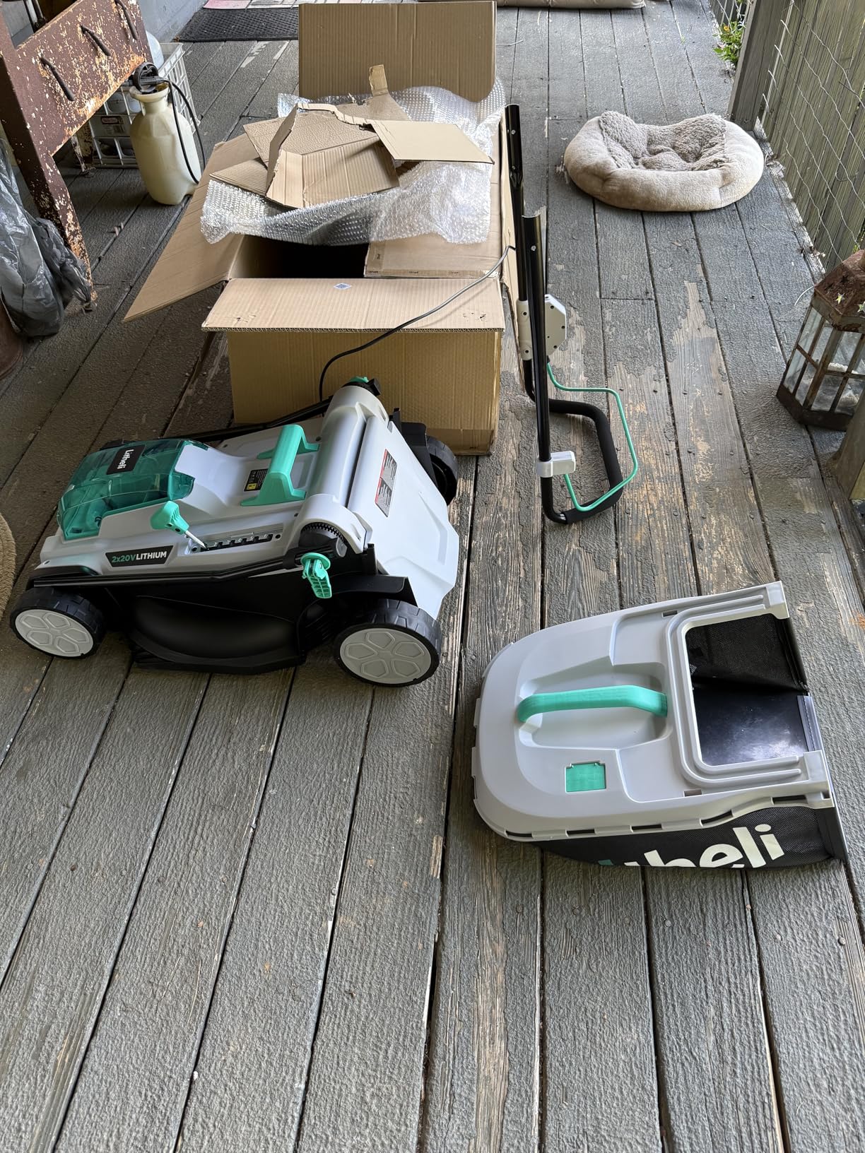 Litheli Cordless Lawn Mower 17 Inch, 2 x 20V 4.0Ah Battery Lawn Mowers with Brushless Motor, Bagging & Mulching, Charger Included customer photo 1