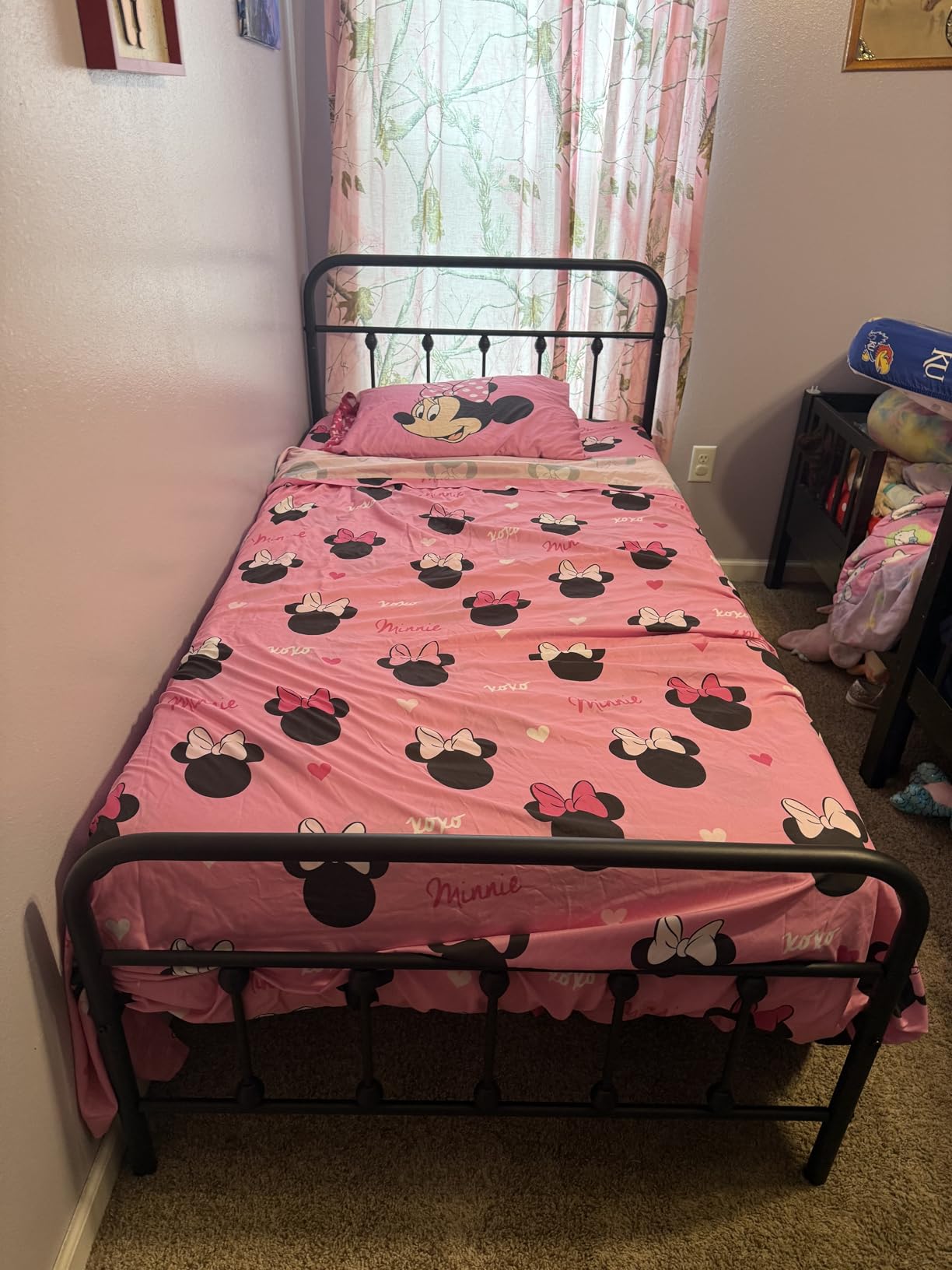 Yaheetech Victorian Vintage Queen Metal Platform Bed Frame, Classic Iron Art Headboard & Footboard, Stable & Noiseless, 12.6 Inch Under Bed Storage, No Box Spring Needed, Easy Assembly, Black customer photo 2