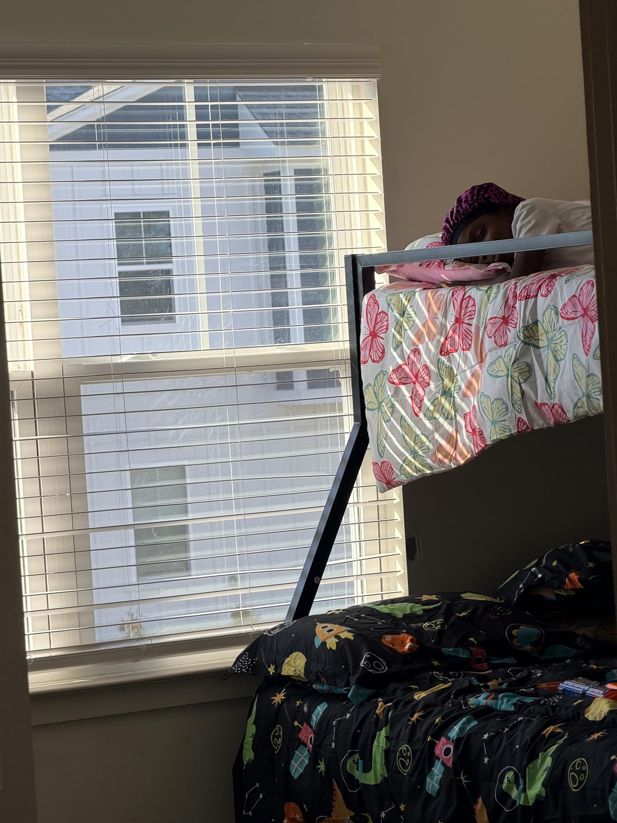 SHA CERLIN Loft Bunk Bed Twin Over Full Size with Ladder and Guardrail, Heavy Duty Metal Slats Support No Box Spring Needed Small Space Saving Furniture for Bedroom Dorm, Black customer photo 2