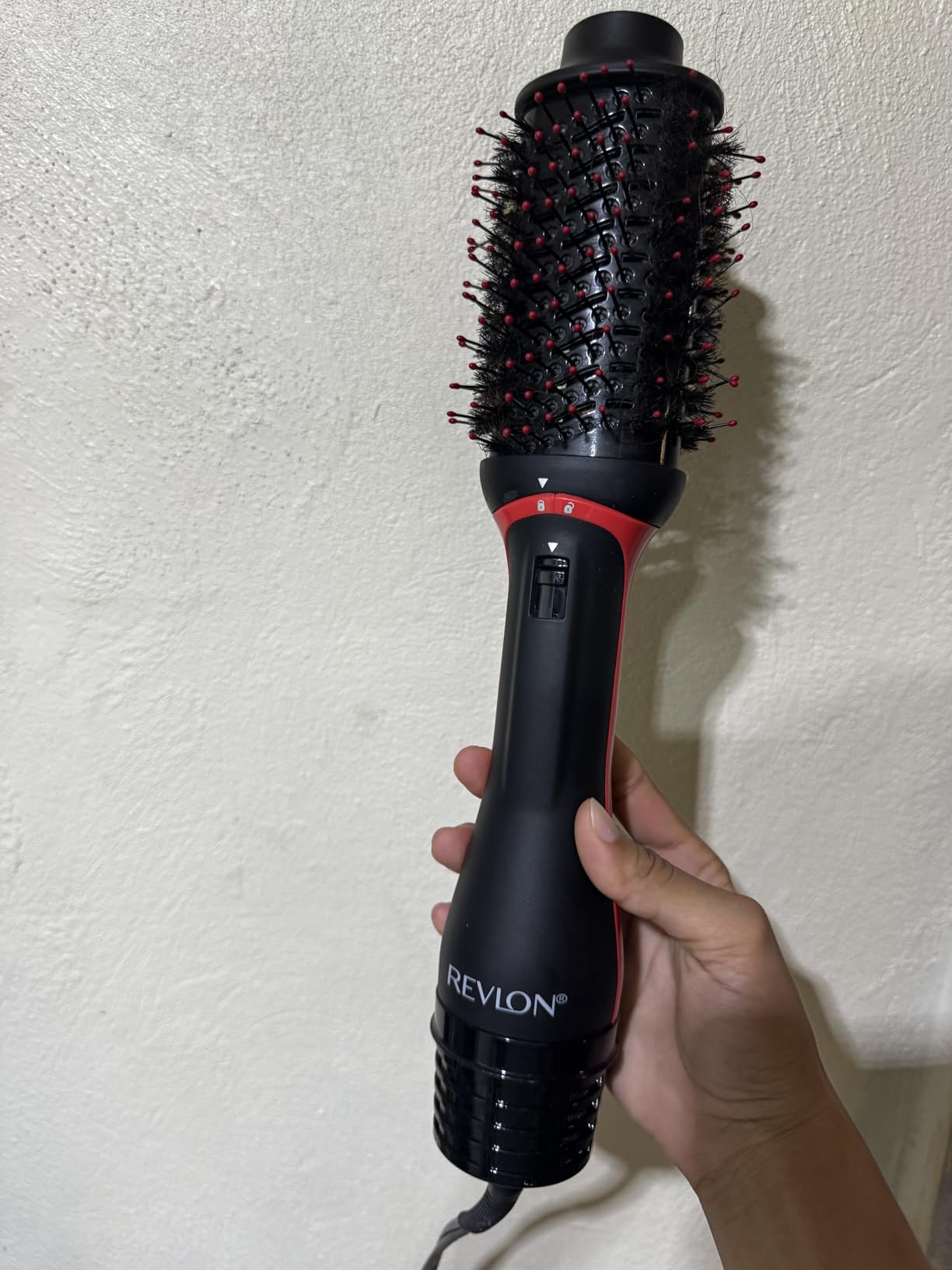 Revlon One-Step Volumizer Plus Hair Dryer and Styler | More Volume, Less Damage, and More Styling Control for Easy and Fast Salon-Style Blowouts, Plus Travel Friendly (Black) customer photo 2