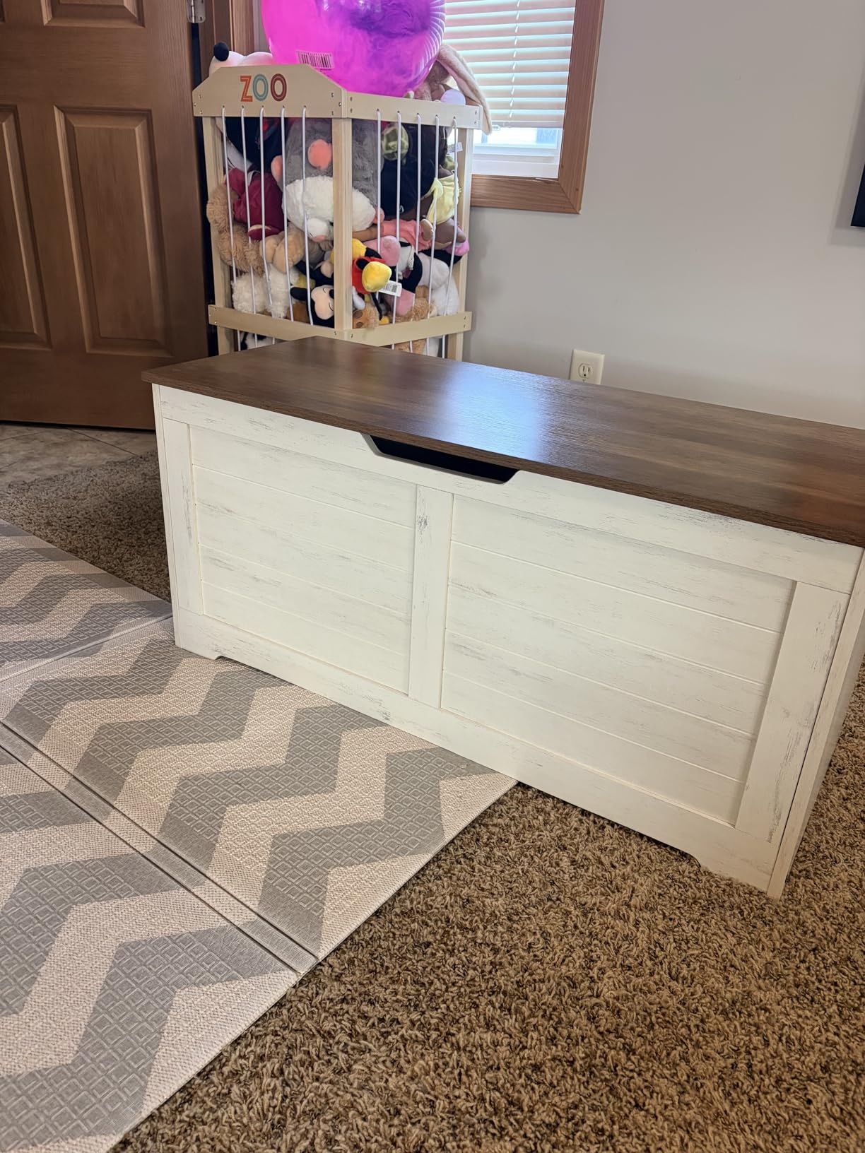 VASAGLE Storage Chest, Storage Bench with 2 Safety Hinges, Farmhouse Style, 15.7 x 39.4 x 18.3 Inches, for Entryway, Bedroom, Living Room, Cloud White ULSB061T10 customer photo 1