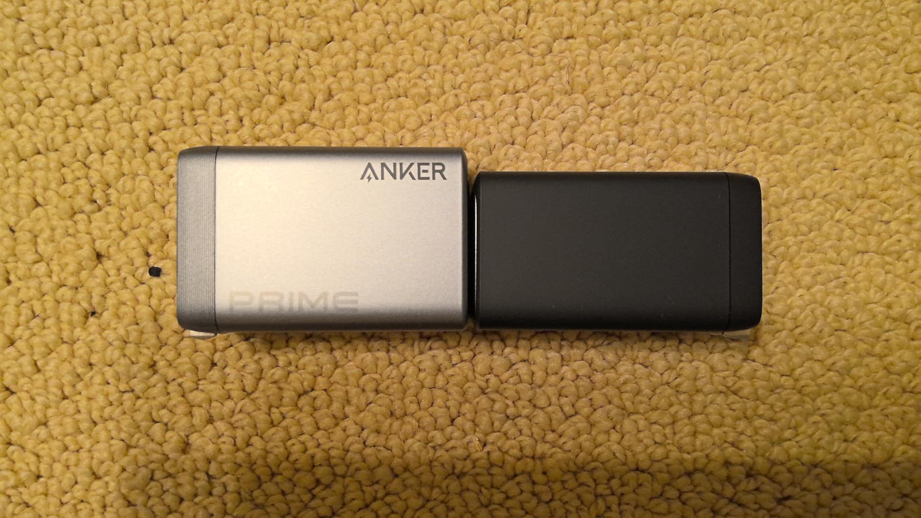 Anker 65W 3-Port Fast Compact Foldable USB C Charger Block, Type C Charger Fast Charging for MacBook Pro/Air, iPad Pro, Galaxy S20, Dell XPS 13, Note 20/10+, iPhone 17 Series, and More customer photo 1