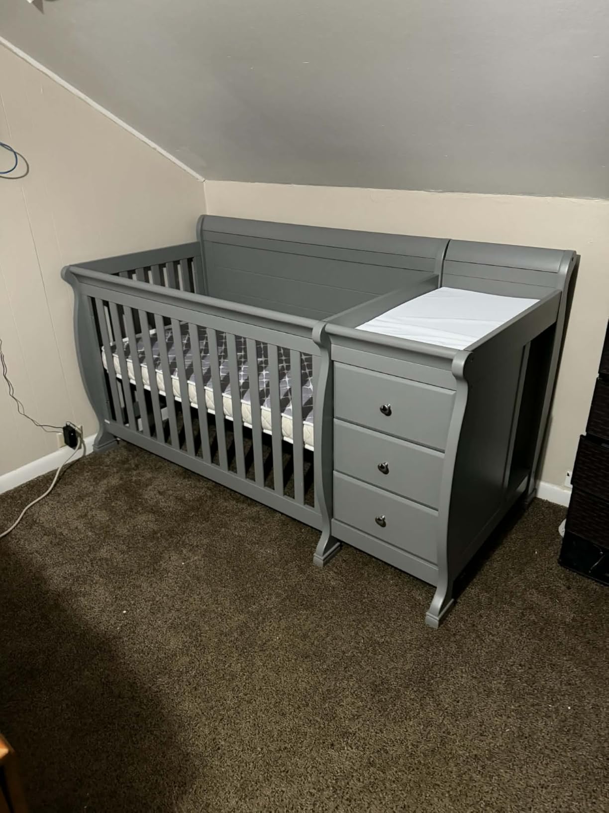 Davinci Kalani 4-in-1 Convertible Baby Crib & Changing Table Combo - GREENGUARD Gold Certified - Toddler Bed, Daybed, Full-Size Bed Conversion - 4 Adjustable Mattress Heights - Gray customer photo 1