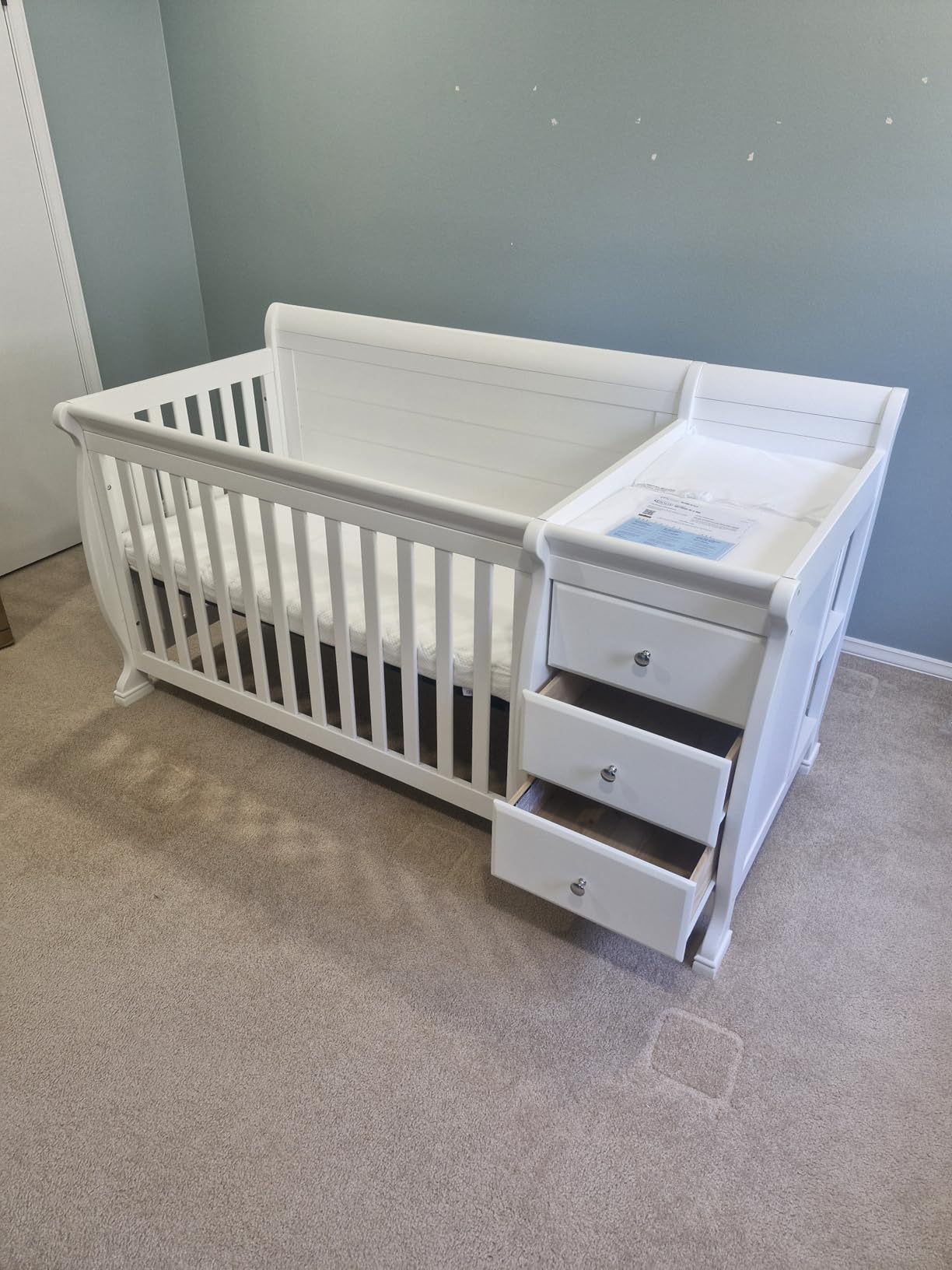 Davinci Kalani 4-in-1 Convertible Baby Crib & Changing Table Combo - GREENGUARD Gold Certified - Toddler Bed, Daybed, Full-Size Bed Conversion - 4 Adjustable Mattress Heights - Gray customer photo 2