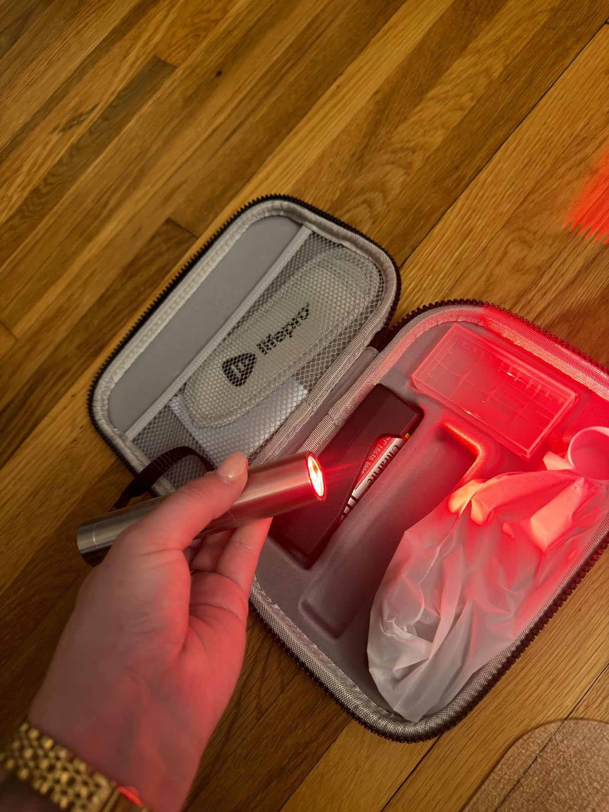 LifePro Near Infrared Red Light Therapy for Body Joints & Muscles Wellness Support, Lumicure Portable Red Light Therapy Torch with 630nm, 660nm, 850nm LEDs - Support Daily Relaxation and Comfort customer photo 2