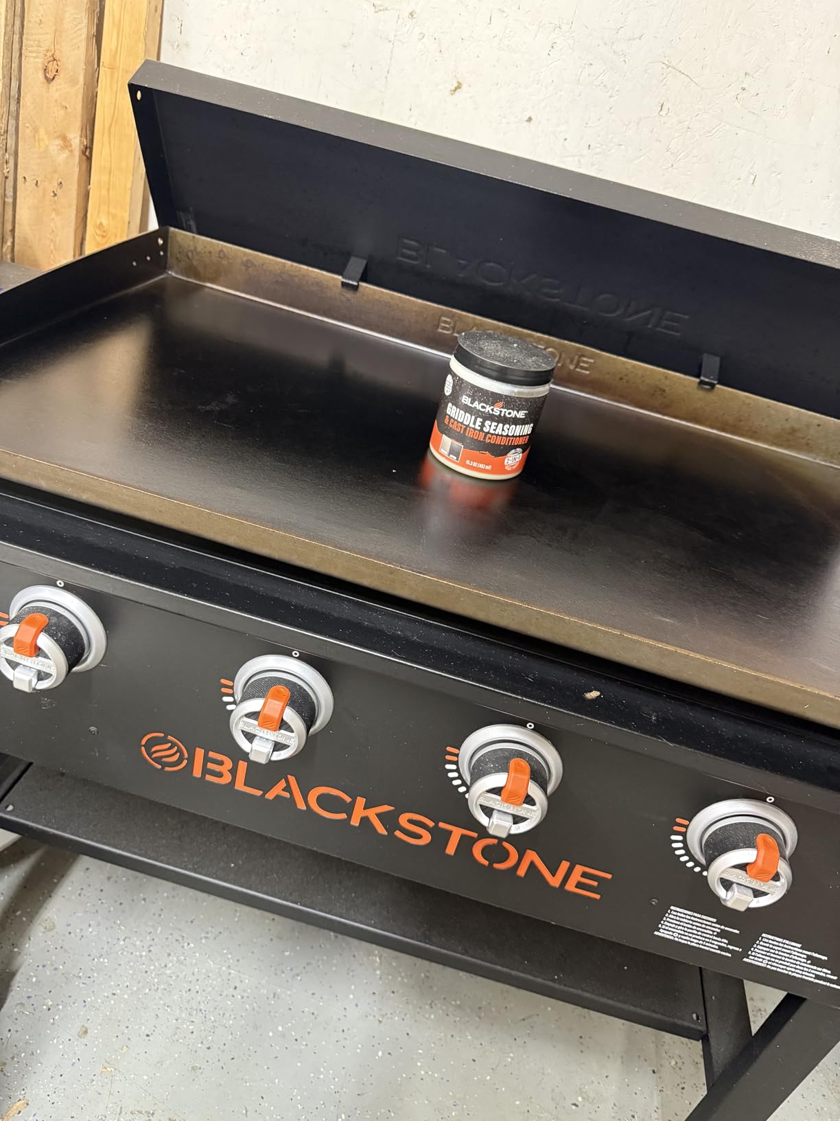 BLACKSTONE 4146 Griddle Seasoning and Cast Iron Conditioner, White customer photo 1