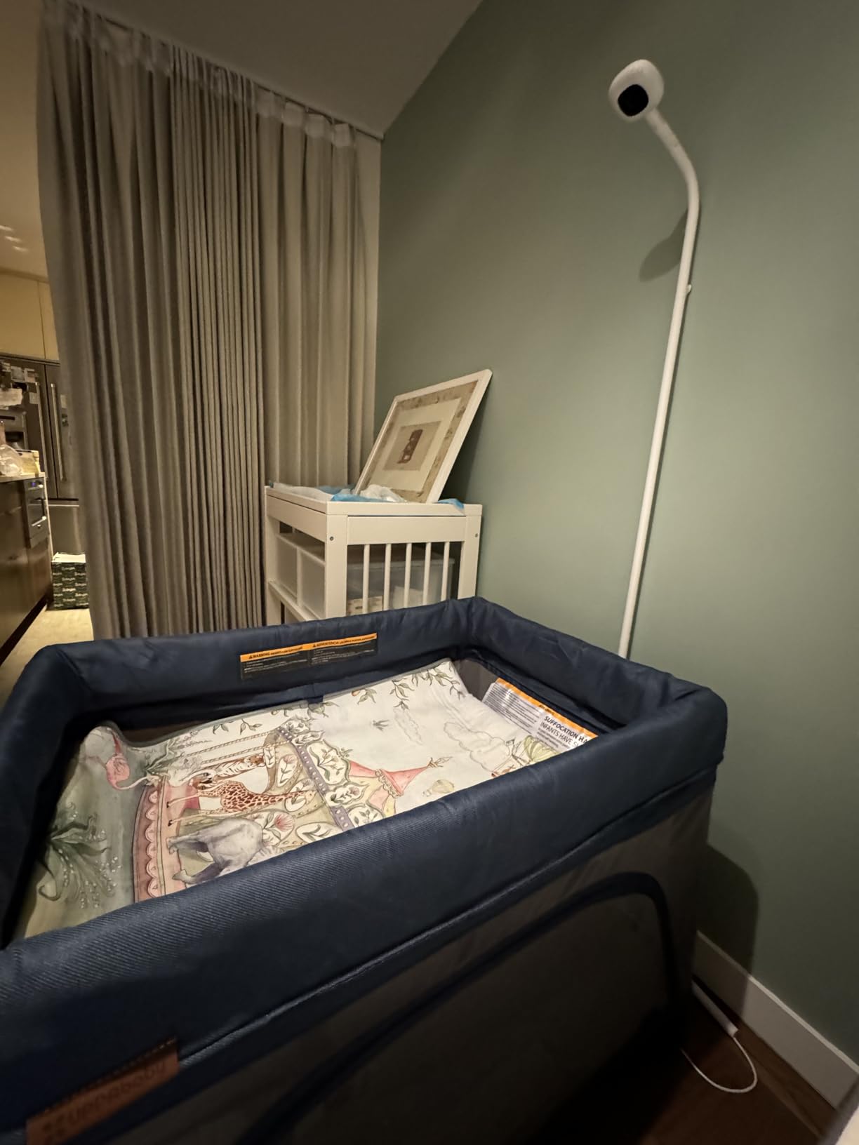 UPPAbaby Remi Playard | Deluxe 3-in-1 Portable Playard, Bedside Bassinet + Travel Crib with Mesh Bassinet, Mattress, Organic Cotton Mattress Cover + Storage Bag Included | Charlie (Sand Mélange) customer photo 1