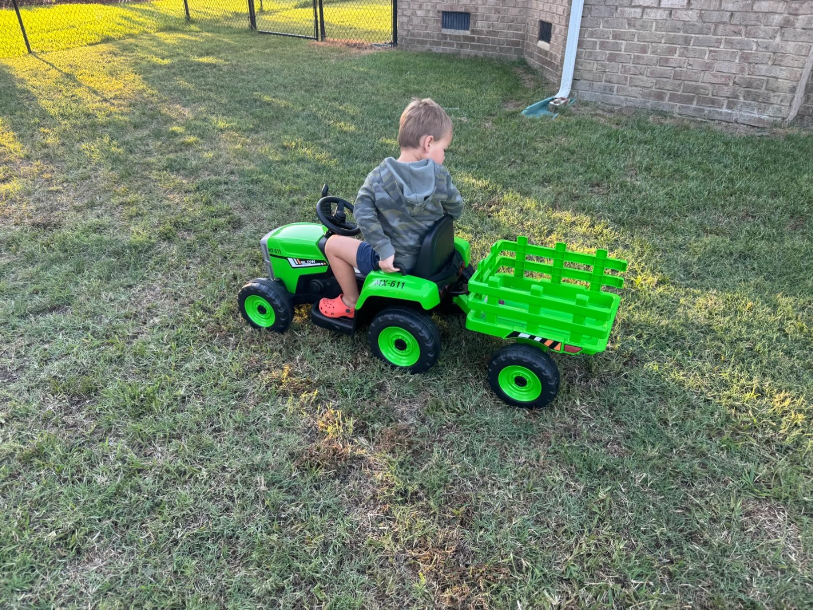 HONEY JOY Ride On Tractor with Trailer, 12V Electric Vehicle for Kids, 3-Gear-Shift Ground Loader, LED Lights, Horn, Music, Battery Powered Ride On Car with Remote Control, Gift for Boys Girls (Black) customer photo 2