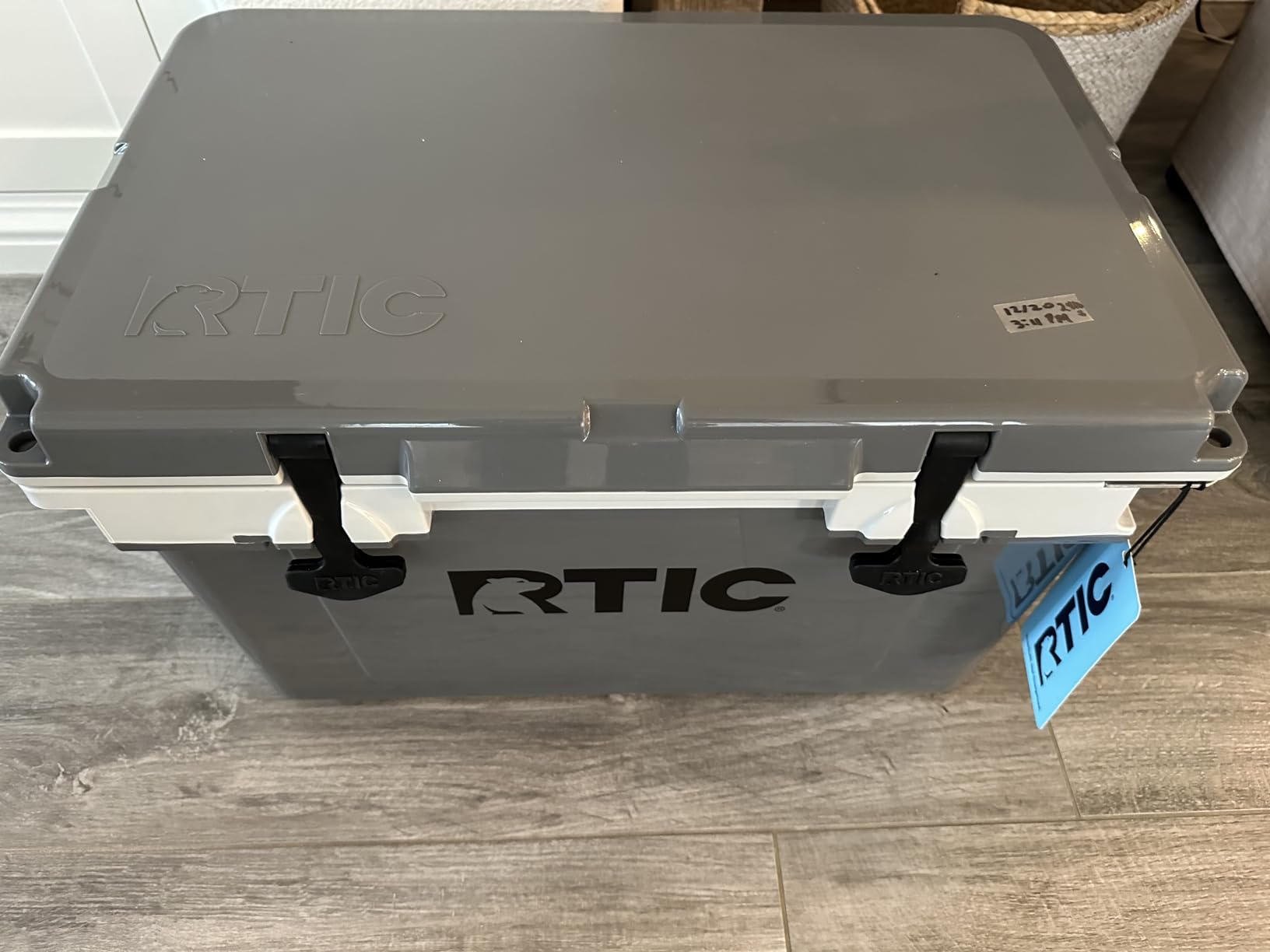 RTIC Ultra-Light 32 Quart Lightweight Hard Cooler, Insulated Portable Ice Chest 13 lbs, 48-Can Capacity, 5-Day Ice Retention, for Camping, Fishing, Beach, Boat, Picnic, Day Trip customer photo 2
