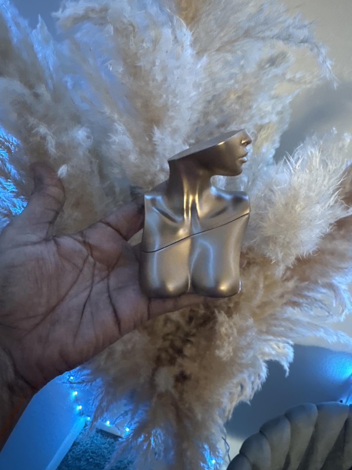 Billie Eilish Eau de Parfum Spray Perfume for Women, Notes of Sugared Petals, Vanilla & Musk,1.0 Fl Oz customer photo 2