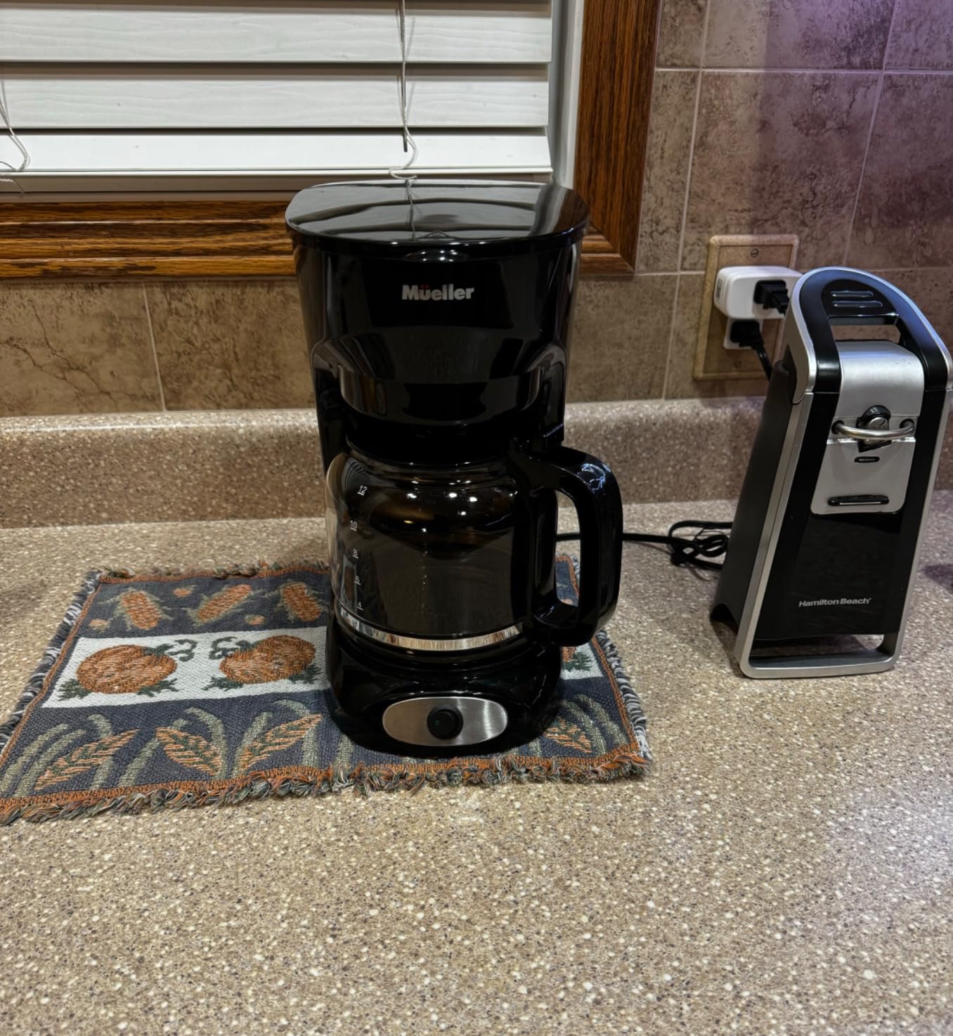 Mueller 12-Cup Drip Coffee Maker - Borosilicate Carafe, Auto-Off, Reusable Filter, Anti-Drip, Keep-Warm Function, Clear Water Level Window Coffee Machine customer photo 1