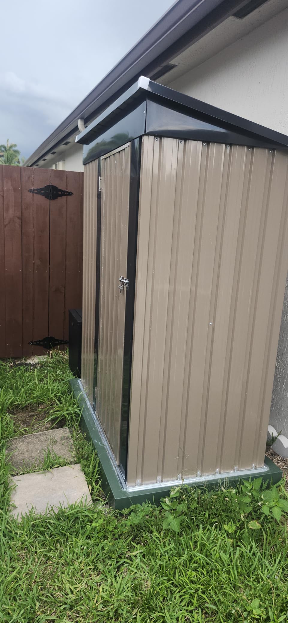 Patiowell 5x3 FT Outdoor Storage Shed, Tool Shed with Sloping Roof and Lockable Door, Metal Shed for Backyard Garden Patio Lawn, Brown customer photo 2