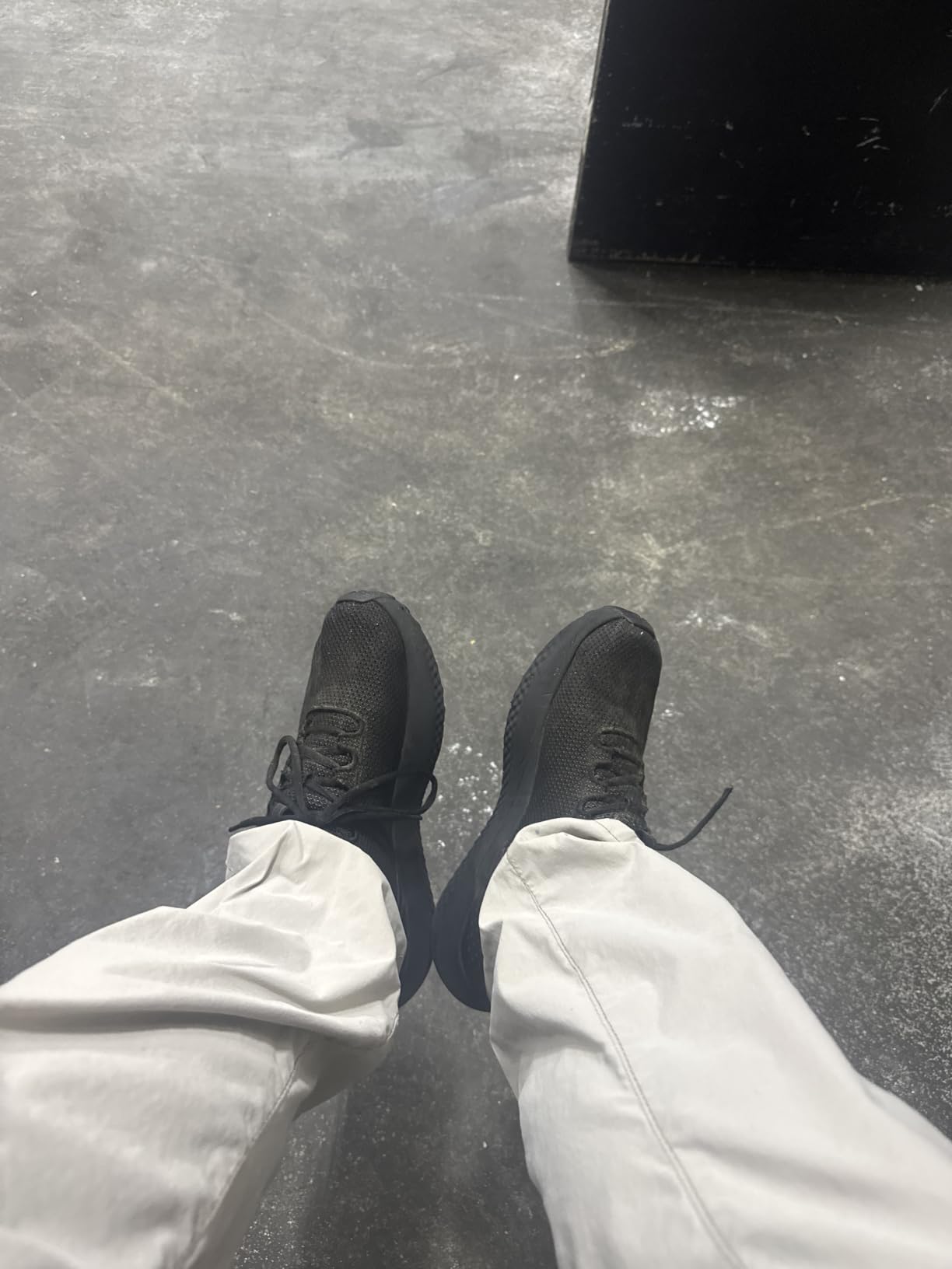 Under Armour Men's Charged Surge 4 Sneaker customer photo 2