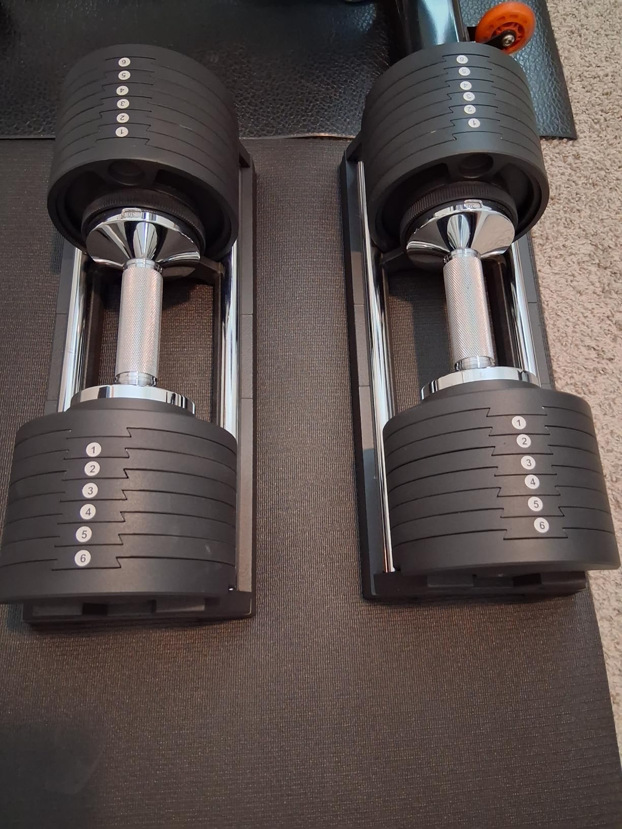 SNODE AD80 Drop Proof 80 lbs Adjustable Dumbbell Set - Adjustable Weights with Cast Iron Plates and Cradle, Knurled Handle, Fast Adjust, Compact Home Gym Equipment for Bench & Press customer photo 1