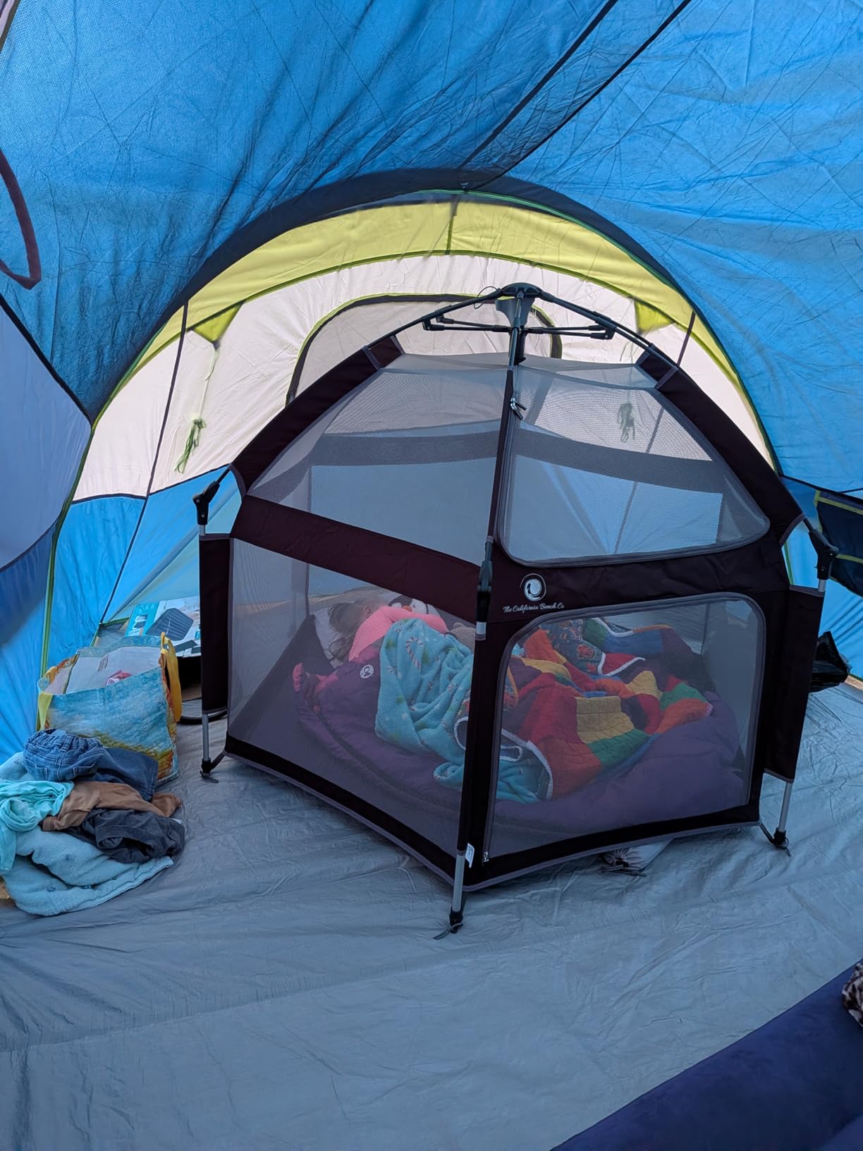 POP 'N GO PLAYPEN - Indoor & Outdoor Baby Playpen for Babies and Toddlers - Baby Beach Tent, Foldable, Portable W/Canopy, Travel Bag, & Mosquito Net - Pop Up Pack and Play Tent (Black) customer photo 1