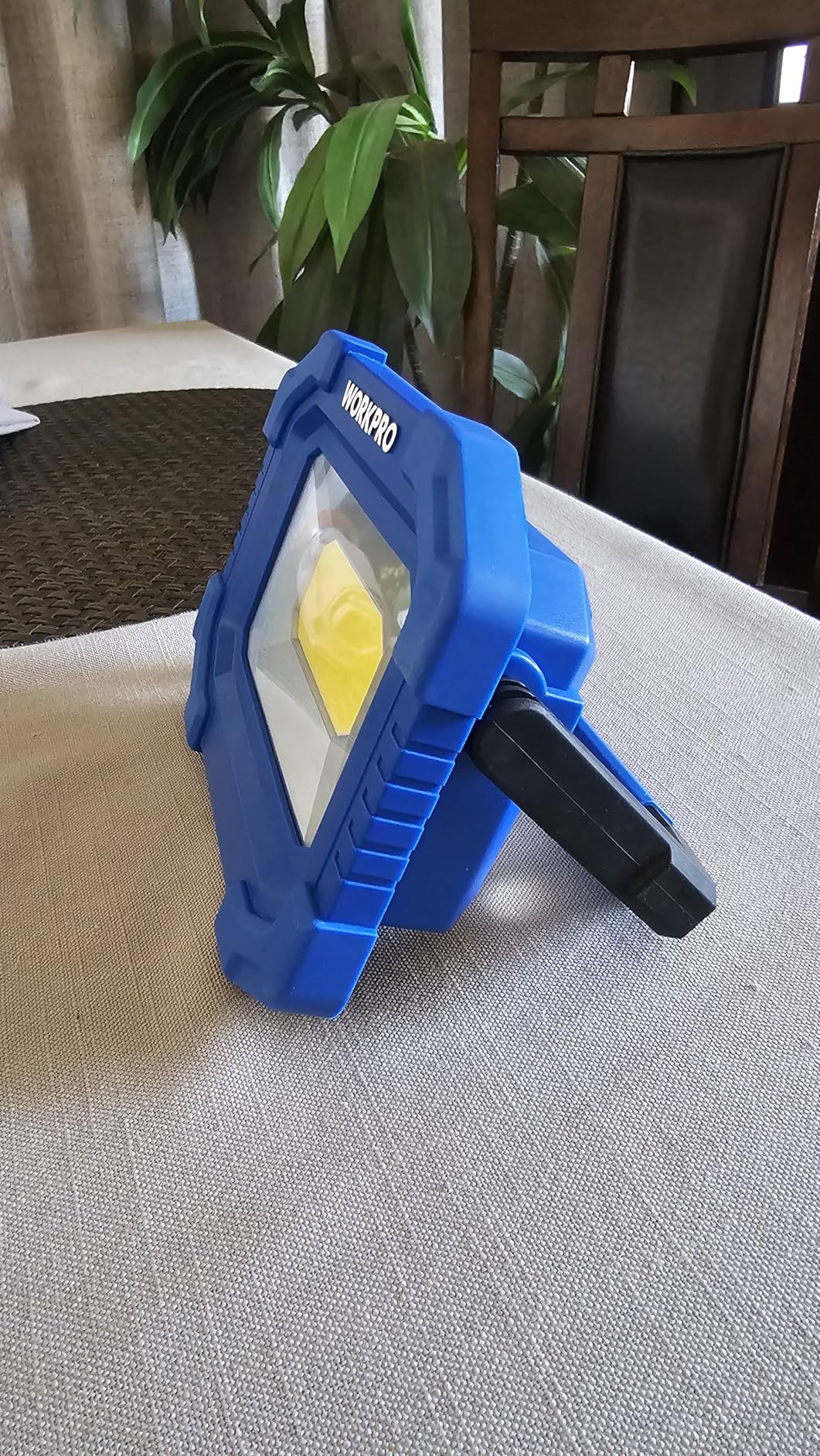 WORKPRO LED Work Light, Rechargeable Magnetic Work Lights with Stand, Portable 2000LM COB Flood Light, 4 Modes, 2 Pack customer photo 1