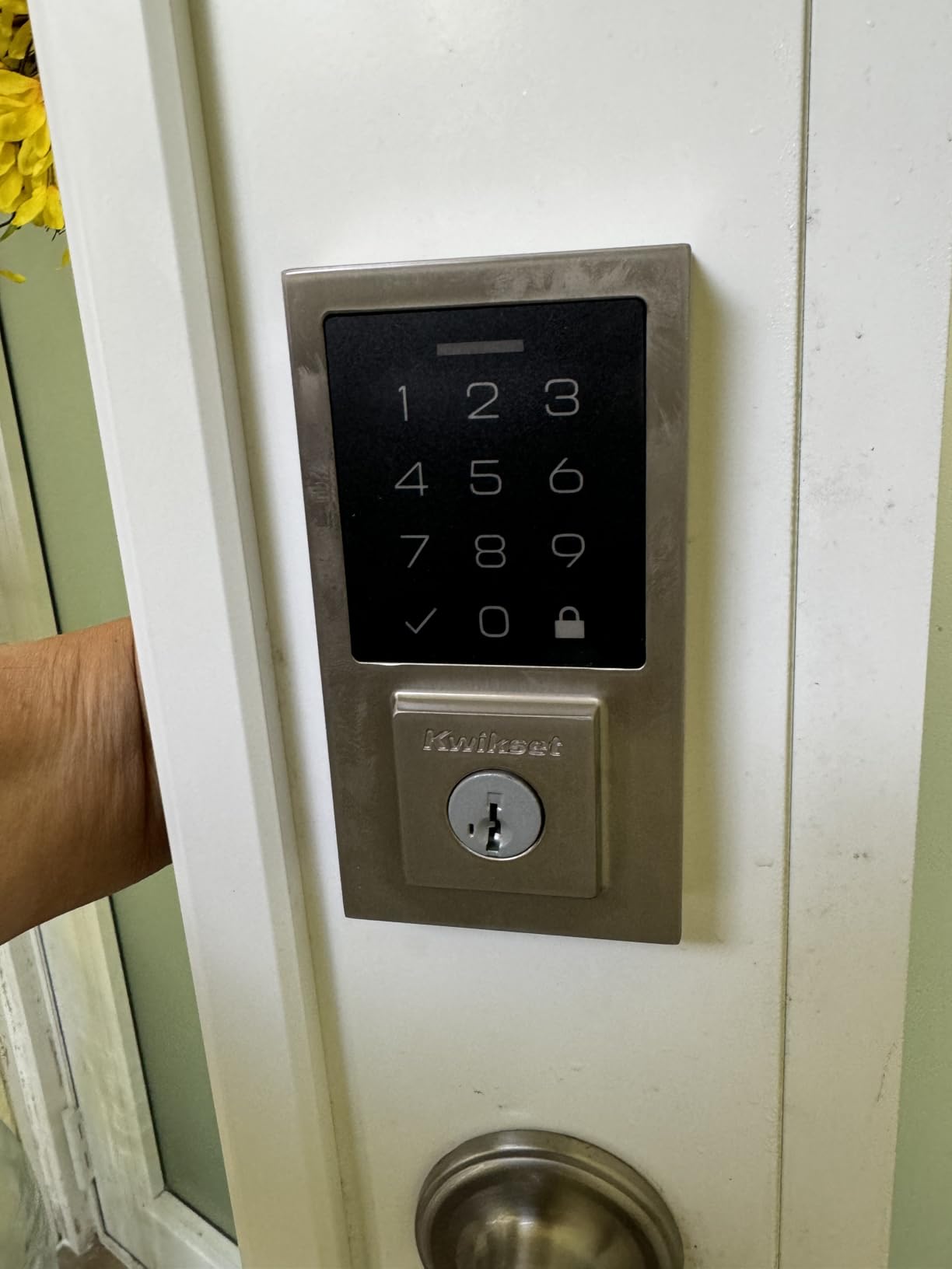 Kwikset SmartCode 270 Keyless Entry Electronic Touchpad Deadbolt Door Lock with Auto-Lock, Custom User Codes, Advanced Security in Matte Black Contemporary customer photo 2