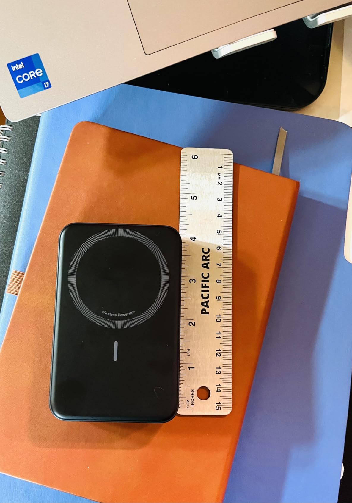Anker MagGo Power Bank, Qi2 Certified 15W Ultra-Fast MagSafe-Compatible Portable Charger, 10,000mAh Battery Pack with Smart Display and Foldable Stand, For iPhone 15/14/13/12 Only customer photo 1
