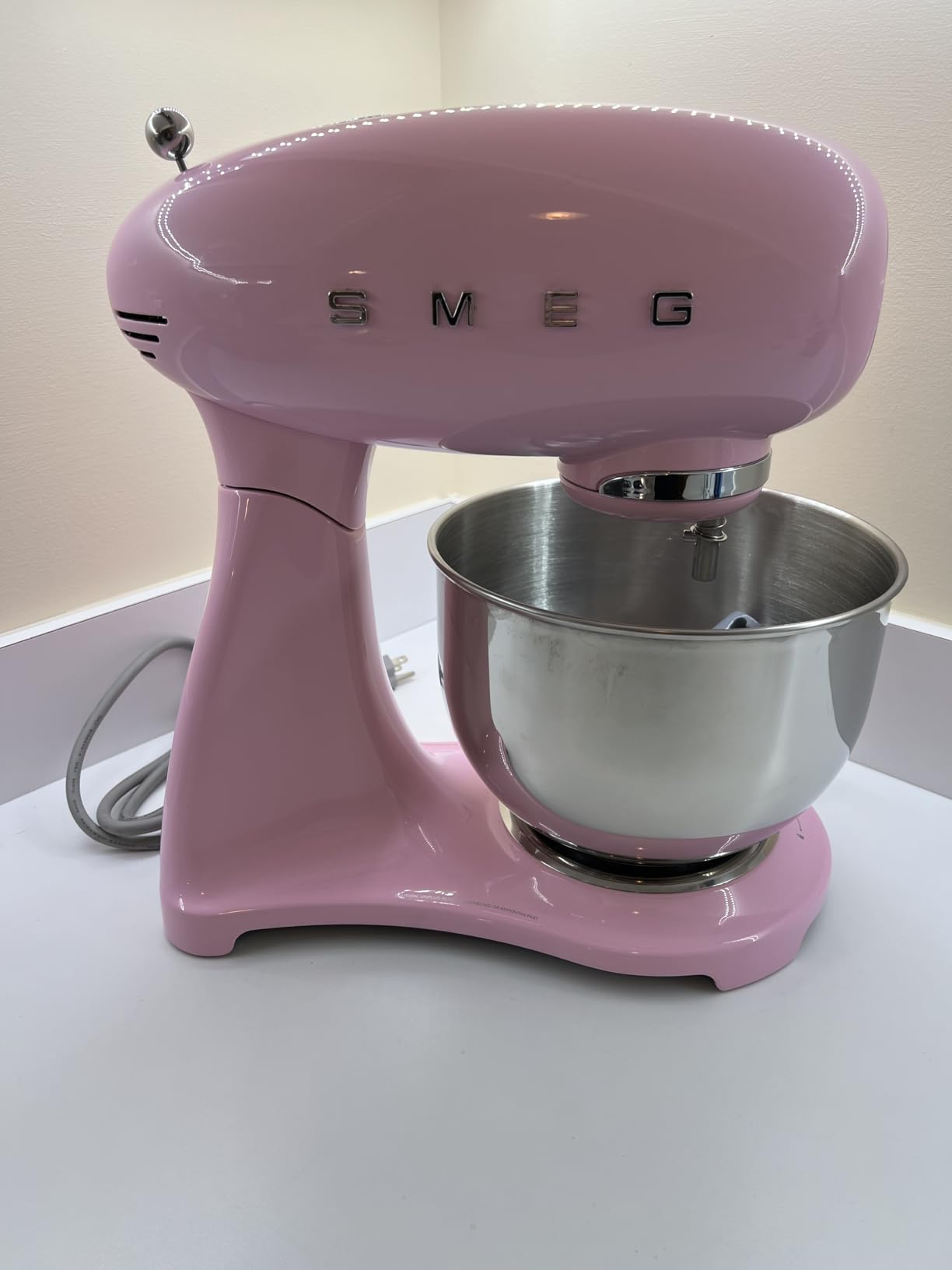 SMEG SMF03 Stand Mixer - 5 Qt Tilt-Head Mixer with Stainless Steel Bowl, 10 Speeds, Retro 50s Vintage Style (Pastel Green) customer photo 1