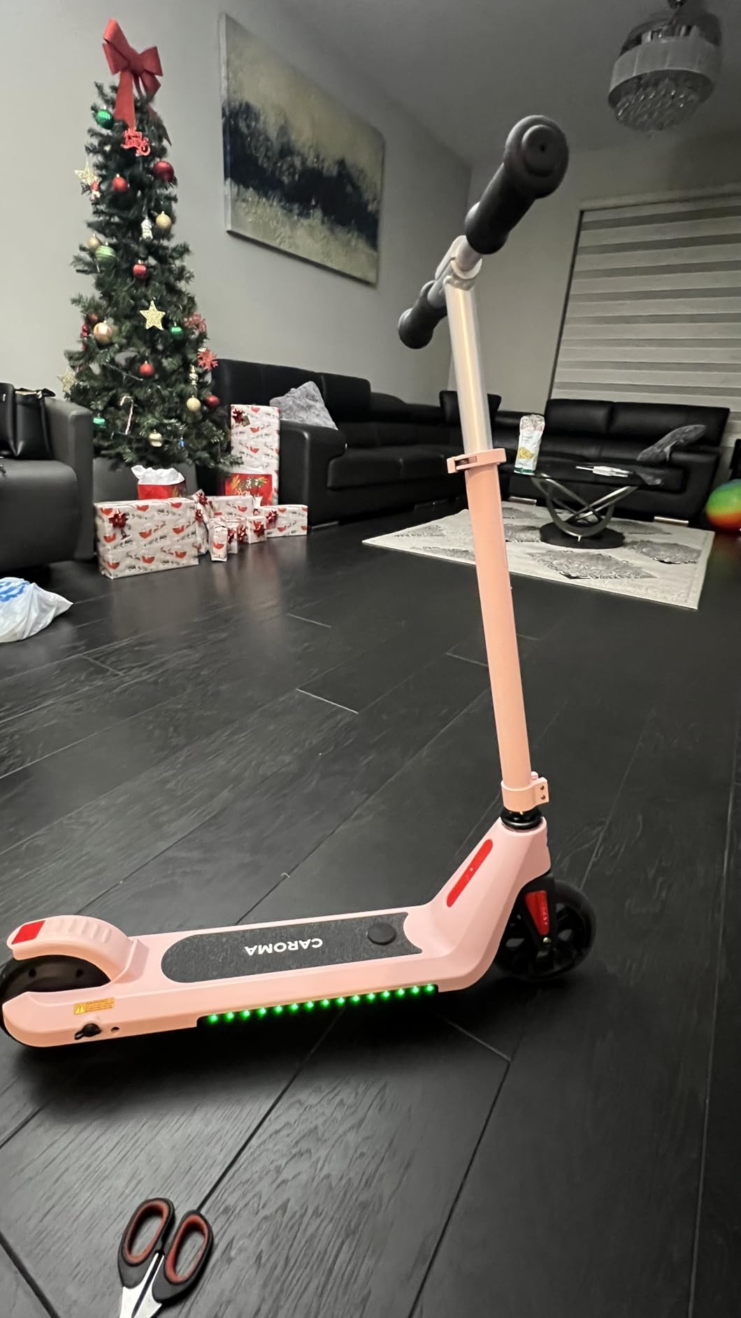 Caroma Electric Scooter for Kids Ages 6-14, 120W Motor & 15 Mph, 85 Mins Ride Time, Adjustable Height & Speed, LED Display, Kids Electric Scooter, Best Gifts for Boys & Girls customer photo 1