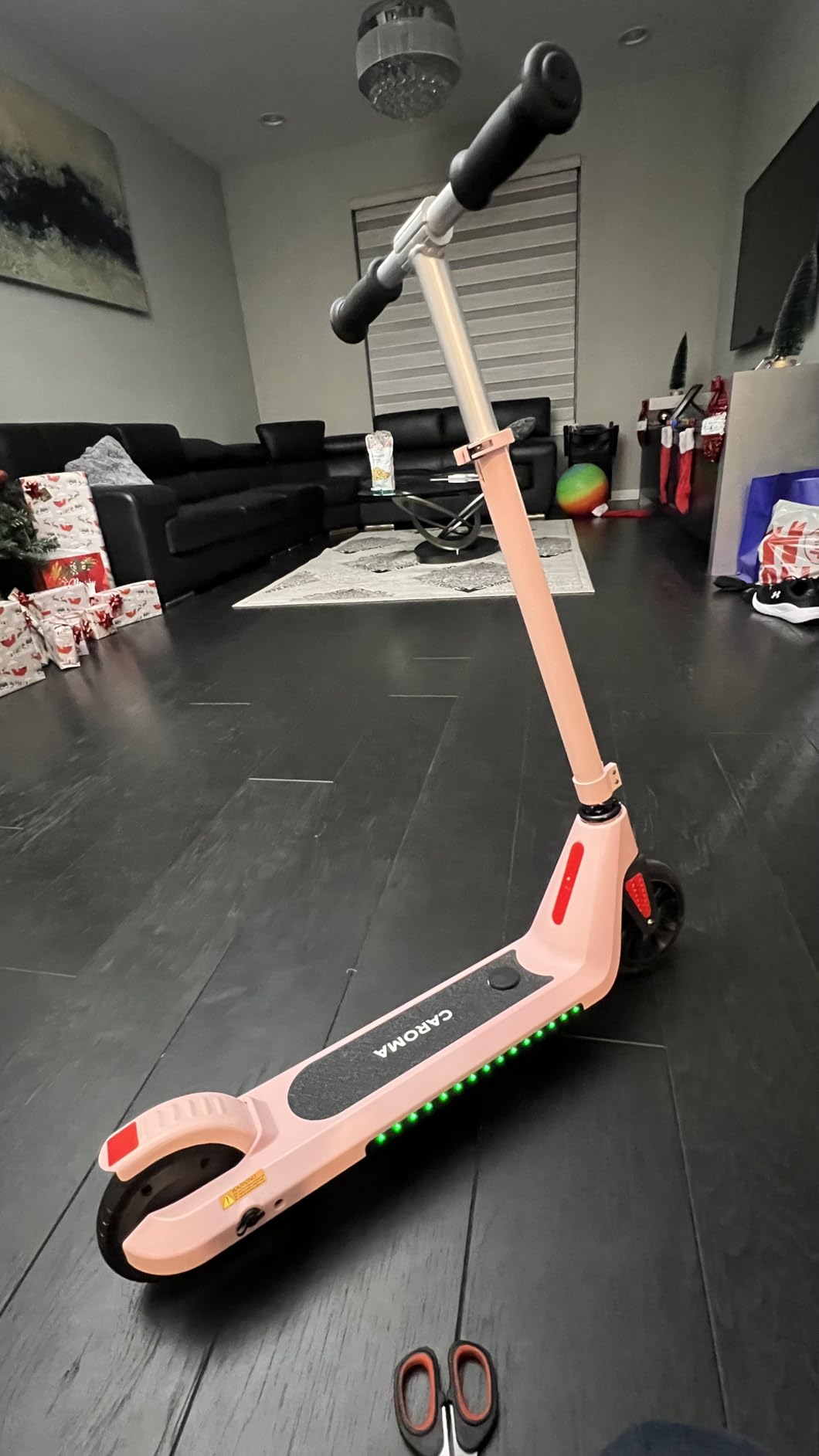 Caroma Electric Scooter for Kids Ages 6-14, 120W Motor & 15 Mph, 85 Mins Ride Time, Adjustable Height & Speed, LED Display, Kids Electric Scooter, Best Gifts for Boys & Girls customer photo 2