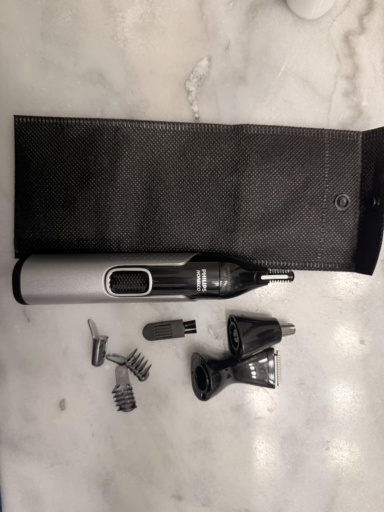 Norelco Philips Nose Trimmer 5000 for Nose, Ears, Eyebrows Trimming Kit, NT5600/62 customer photo 1