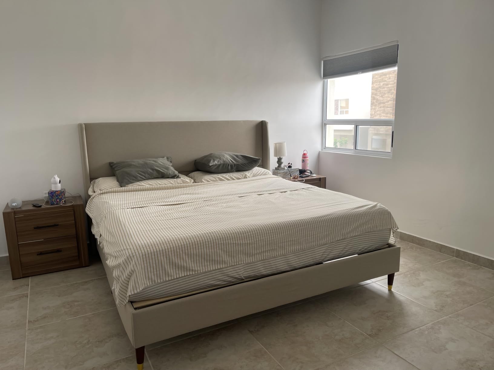 Jocisland Queen Size Bed Frame 51.2