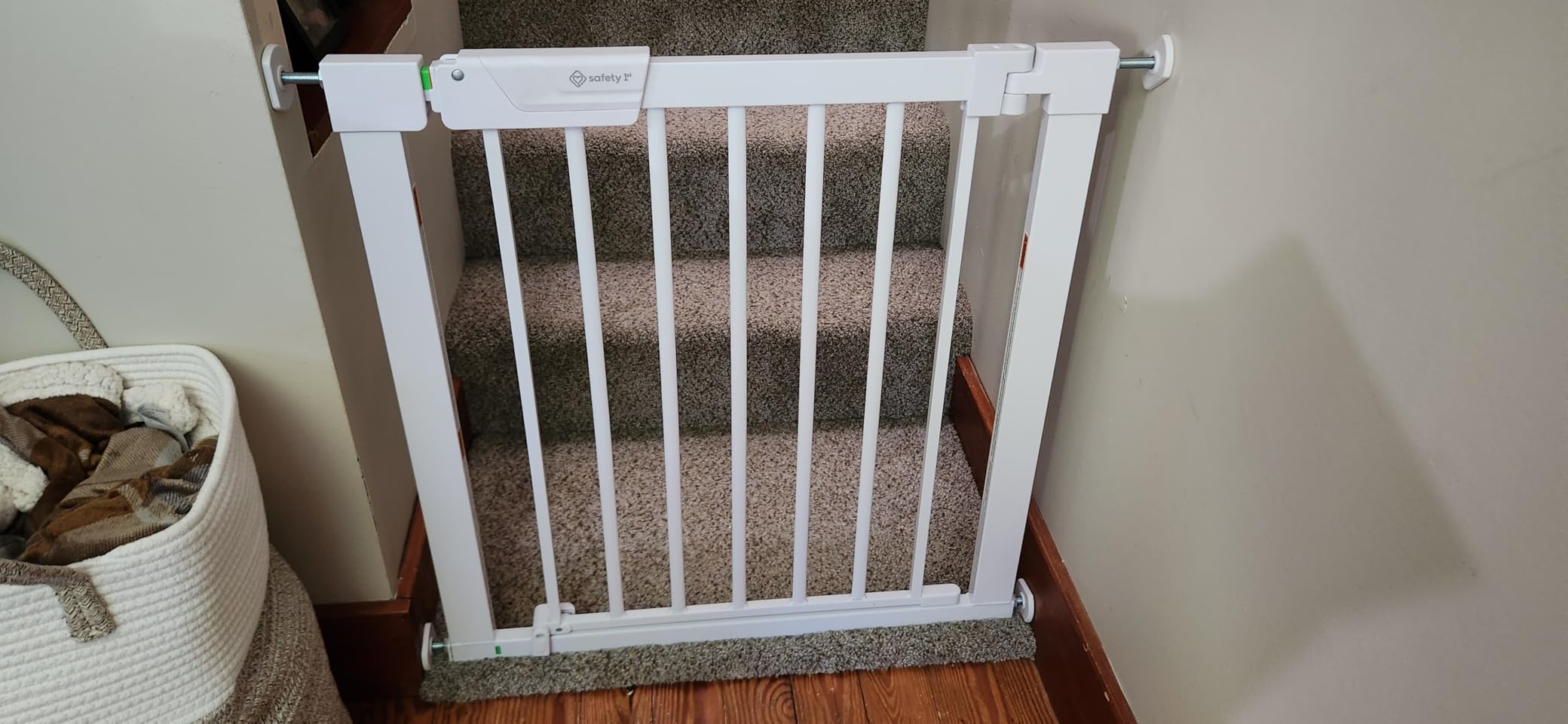 Safety 1st Pressure Mounted Baby Gates for Doorways with SecureTech, Baby Gate with Door, Pet-Friendly Design, No Drilling, 29-38