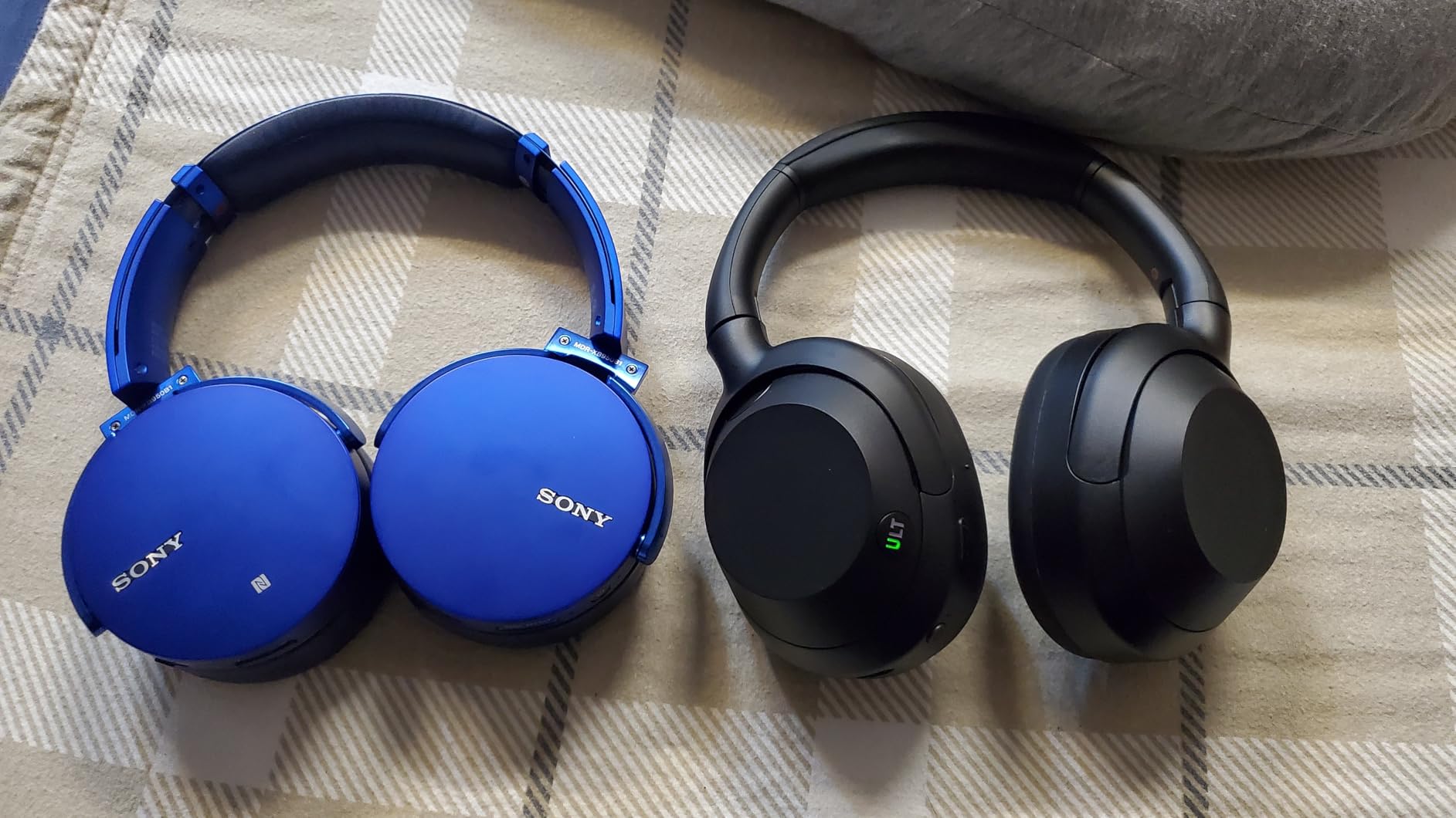 Sony ULT WEAR Over-Ear Noise Canceling Bluetooth Headphones with Alexa Built-in, Comfortable Design, 30-Hour Battery, Massive Bass, Black customer photo 1