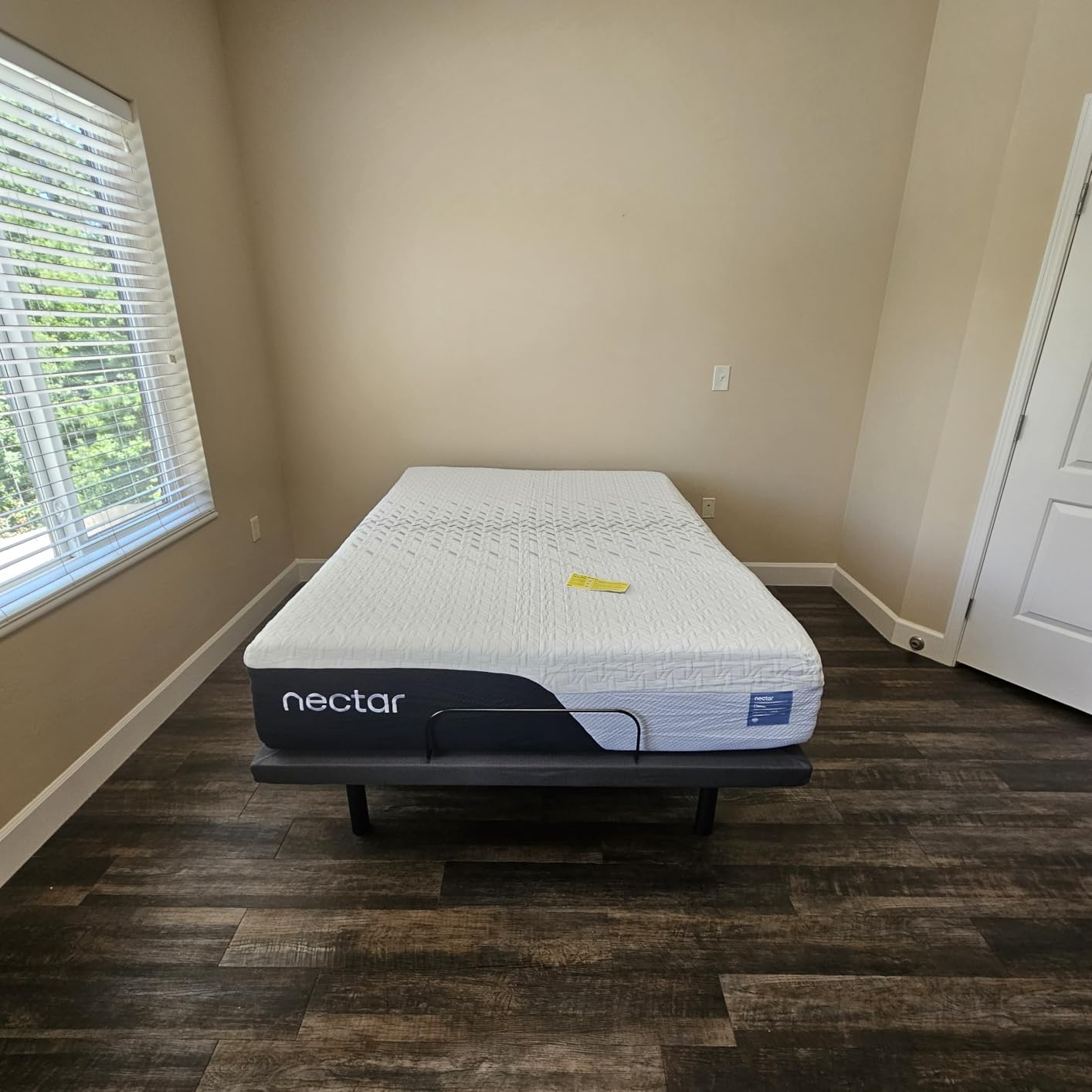 Nectar Premier Adjustable Base - Queen - Head & Foot Incline - Wireless Remote with Memory- 3 Massage Settings - 4 USB Ports - Anti-Snore & Zero Gravity customer photo 1
