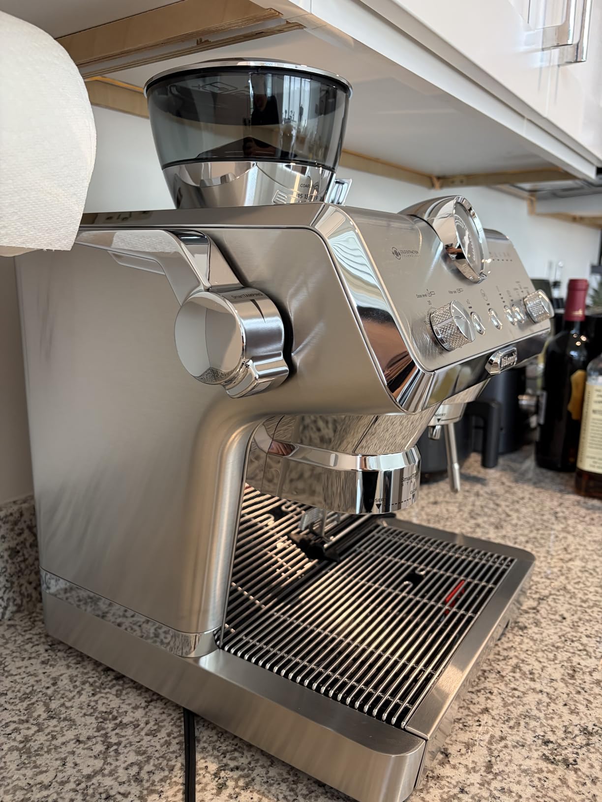 De'Longhi La Specialista Opera Espresso Machine - Cold Brew & Espresso Maker with Smart Tamping, Burr Grinder, Milk Steam Wand/Frother & 19-Bar Pressure customer photo 2