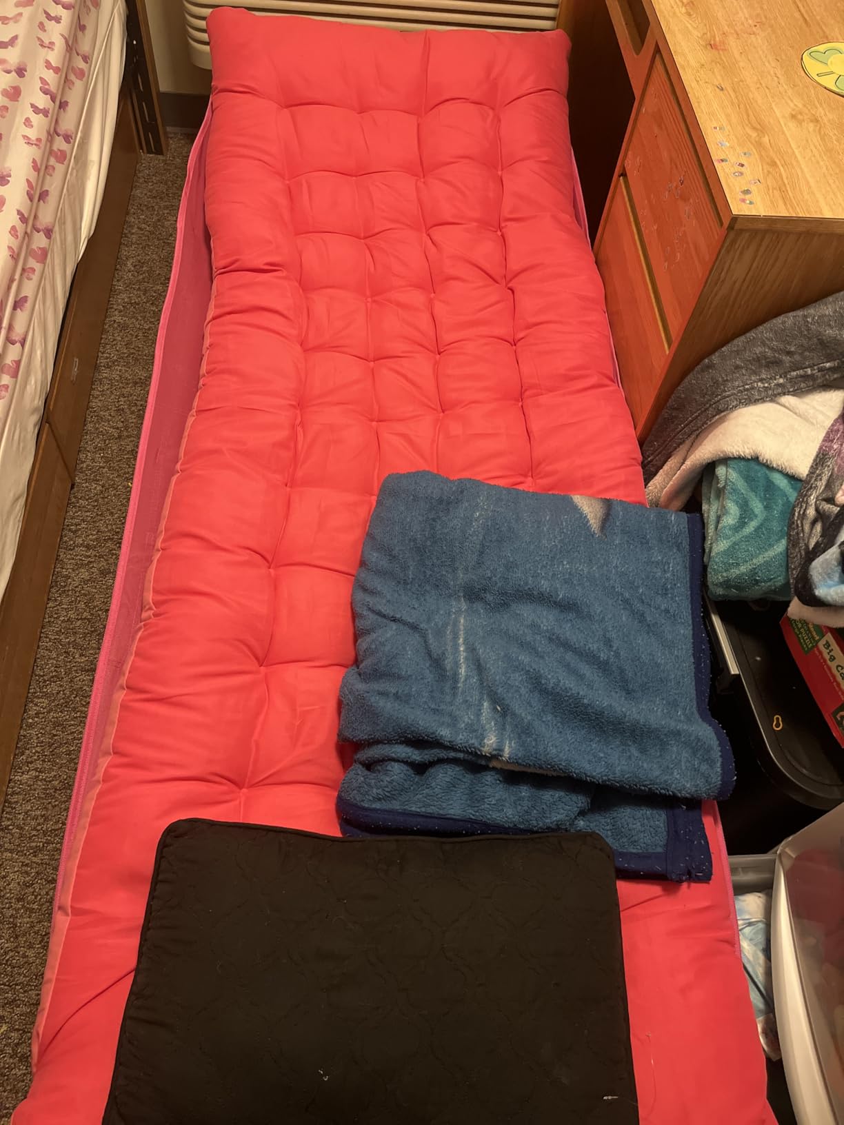 Suteck Camping Cot, Folding Camping Cot Bed for Adults Sleeping 1200D Double Layer Oxford Portable Folding Outdoor Cots for Camping W/Soft Pad Carry Bag customer photo 1