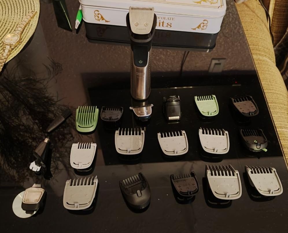 Norelco Philips All-in-One Series 7000 23-Piece Trimmer, MG7970/49 customer photo 2
