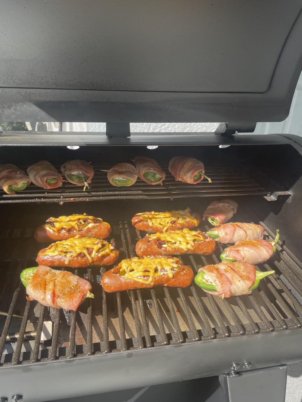 Pit Boss 500 FB2 Series Wood Pellet Grill & Smoker with Flame Broiler and LCD Digital Controller, 518-Sq. In. Cooking Space, 180F to 500F Temperature Range, Meat Probe, 5 lb. Pellet Hopper, Black customer photo 1