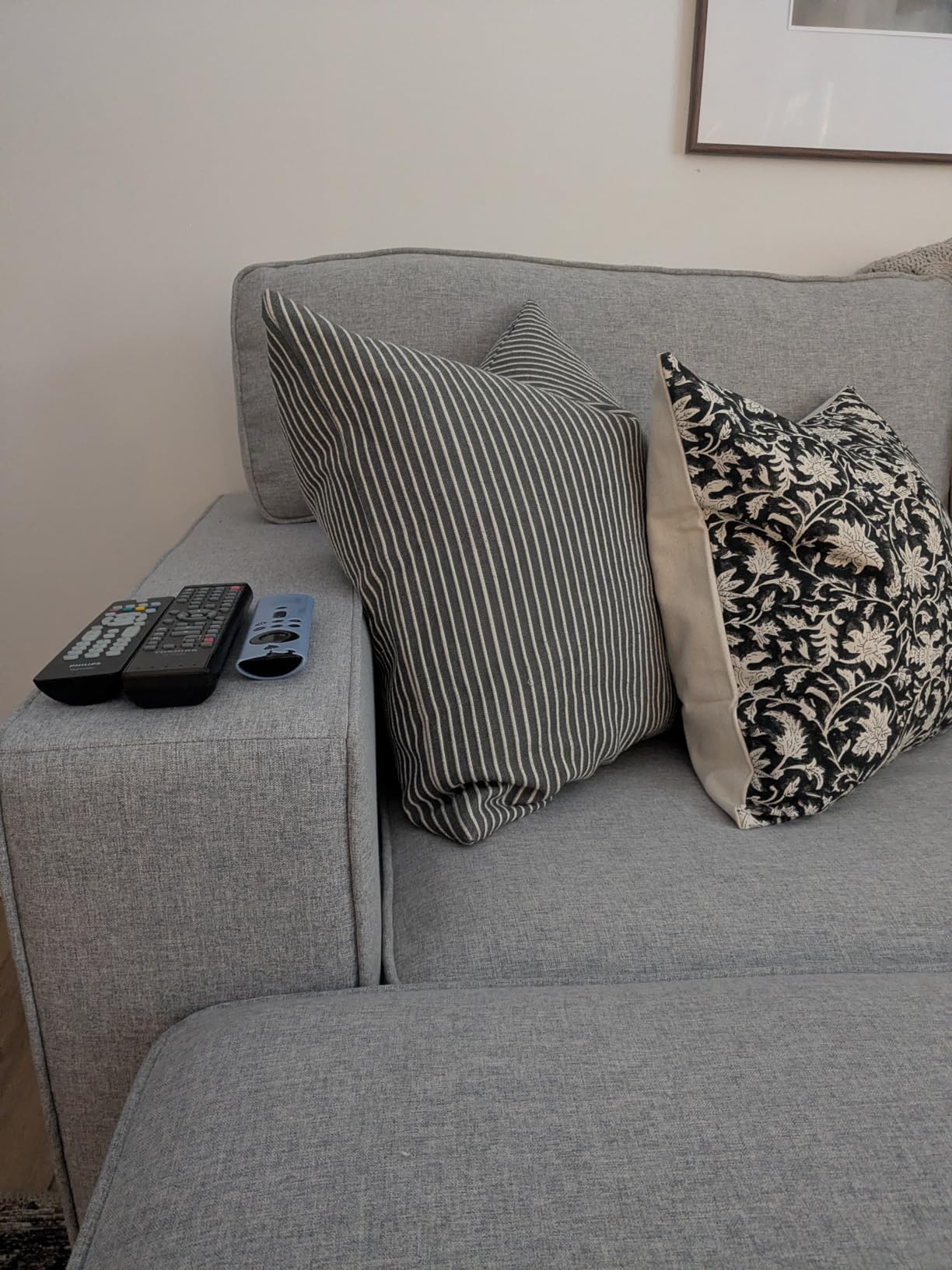 Legend Vansen Oversized Modular Sectional Sofa, U/L-Shaped Reversible Couch with Ottoman, Deep Seat Plush Polyester Sofa for Living Room, 8-Seater, Light Grey customer photo 2