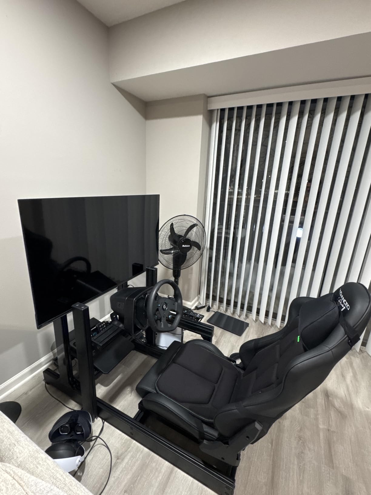 Razer Freyja HD Haptic Gaming Chair Cushion: Multi-Directional Haptics - Haptic EQ Customization via Razer Synapse - HyperSpeed Wireless & Bluetooth - Adjustable Strap for Universal Fit customer photo 2