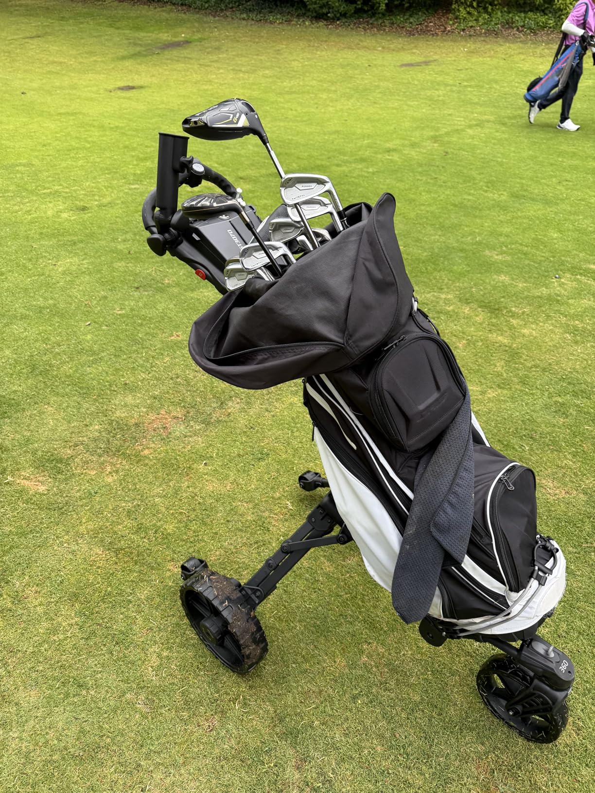 KVV Electric Golf Push Cart with Remote Control, Super Compact and Lightweight Electric Golf Cart customer photo 2